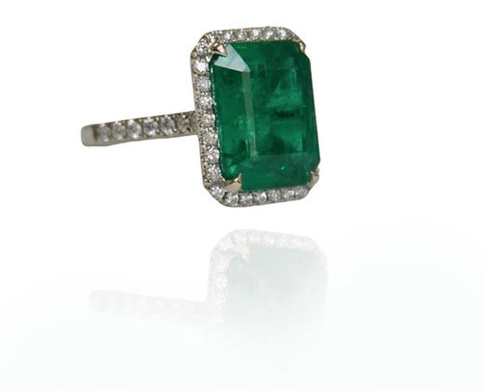 7.8 Carat Emerald Emerald Cut Ring In New Condition For Sale In New York, NY