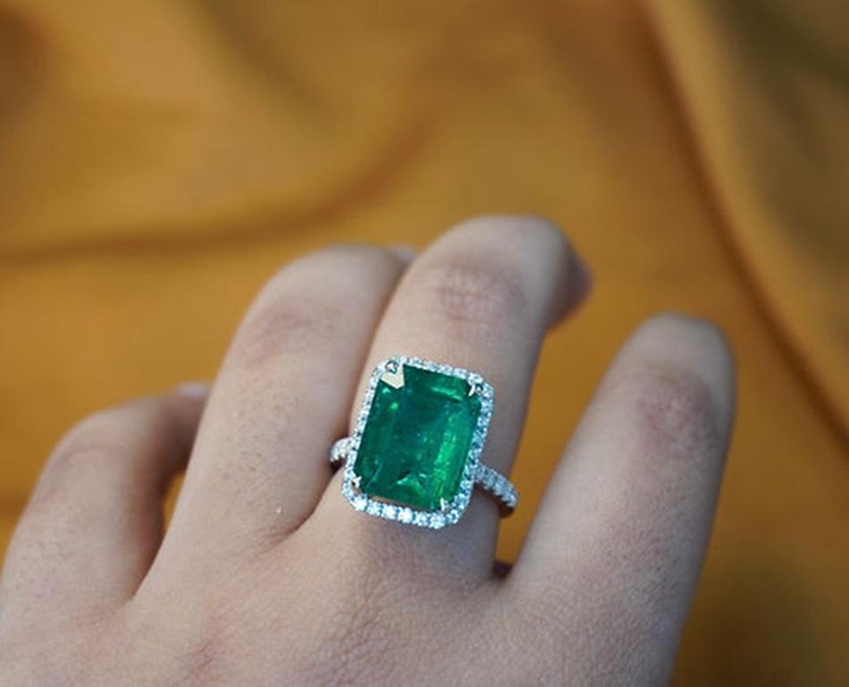 Women's 7.8 Carat Emerald Emerald Cut Ring For Sale