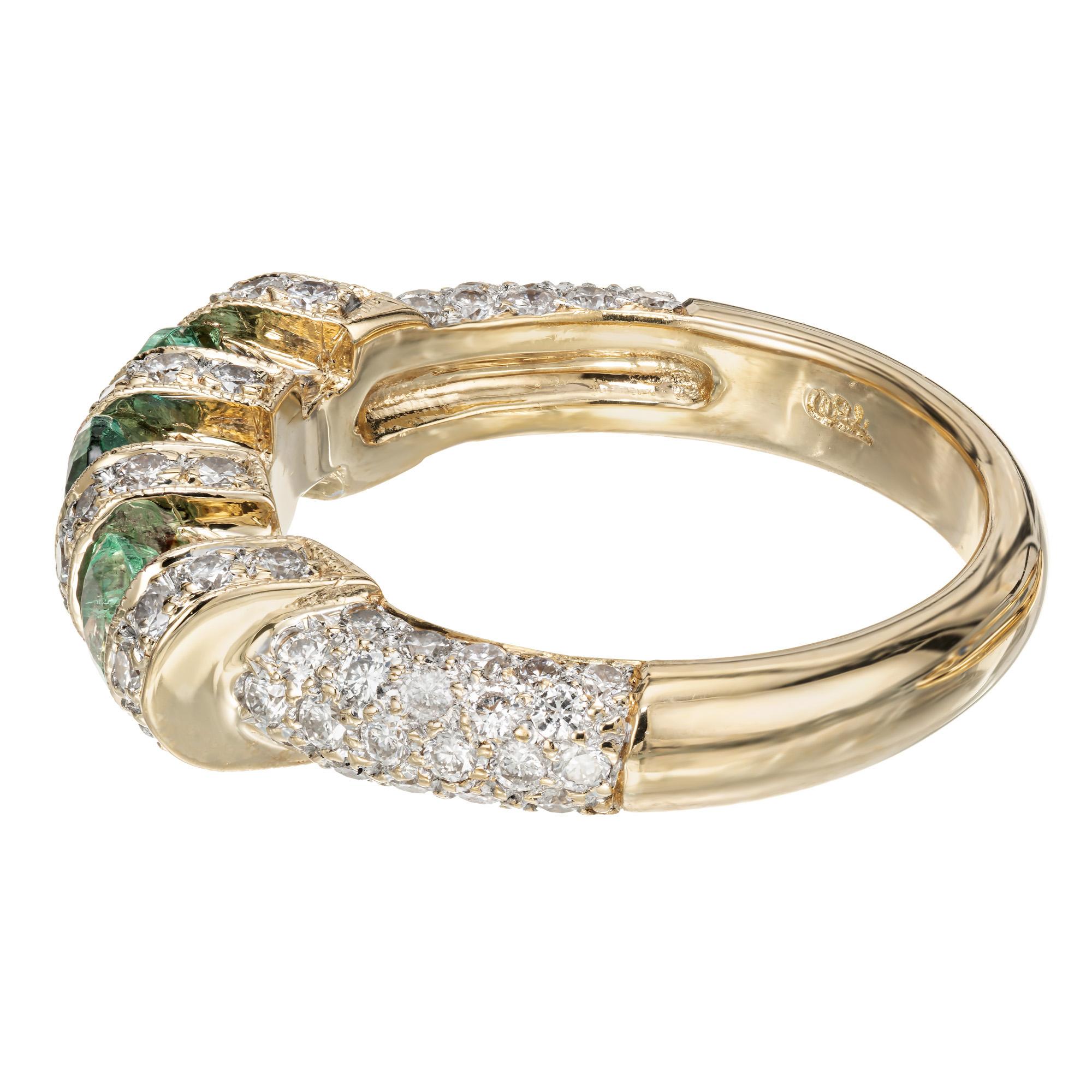 .78 Carat Emerald Pavé Diamond Gold Wedding Band Ring In Good Condition For Sale In Stamford, CT