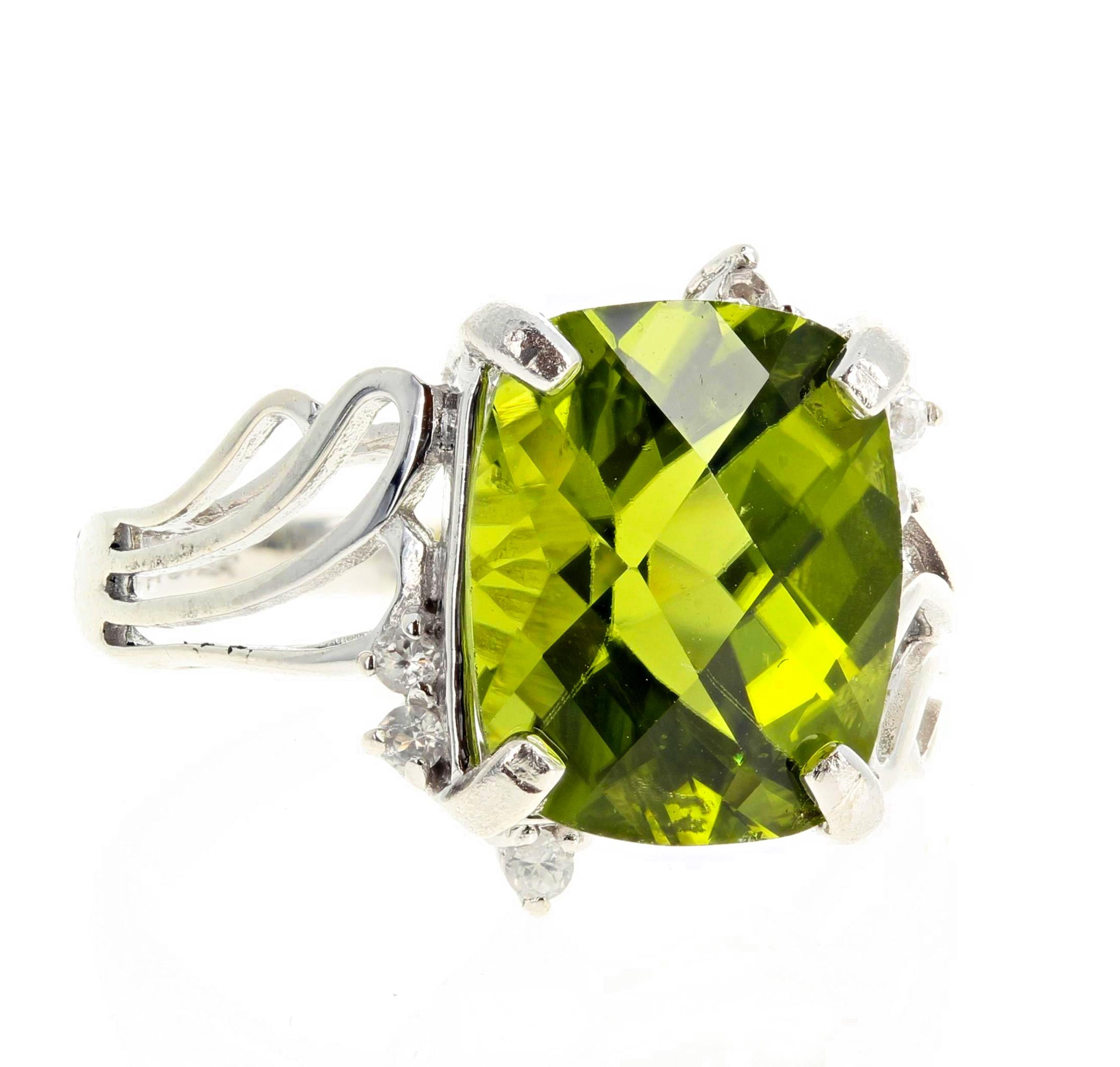 AJD Brilliant Rare Natural Green 7.8 Ct Sri Lanka Zircon & Diamond Ring In New Condition For Sale In Raleigh, NC