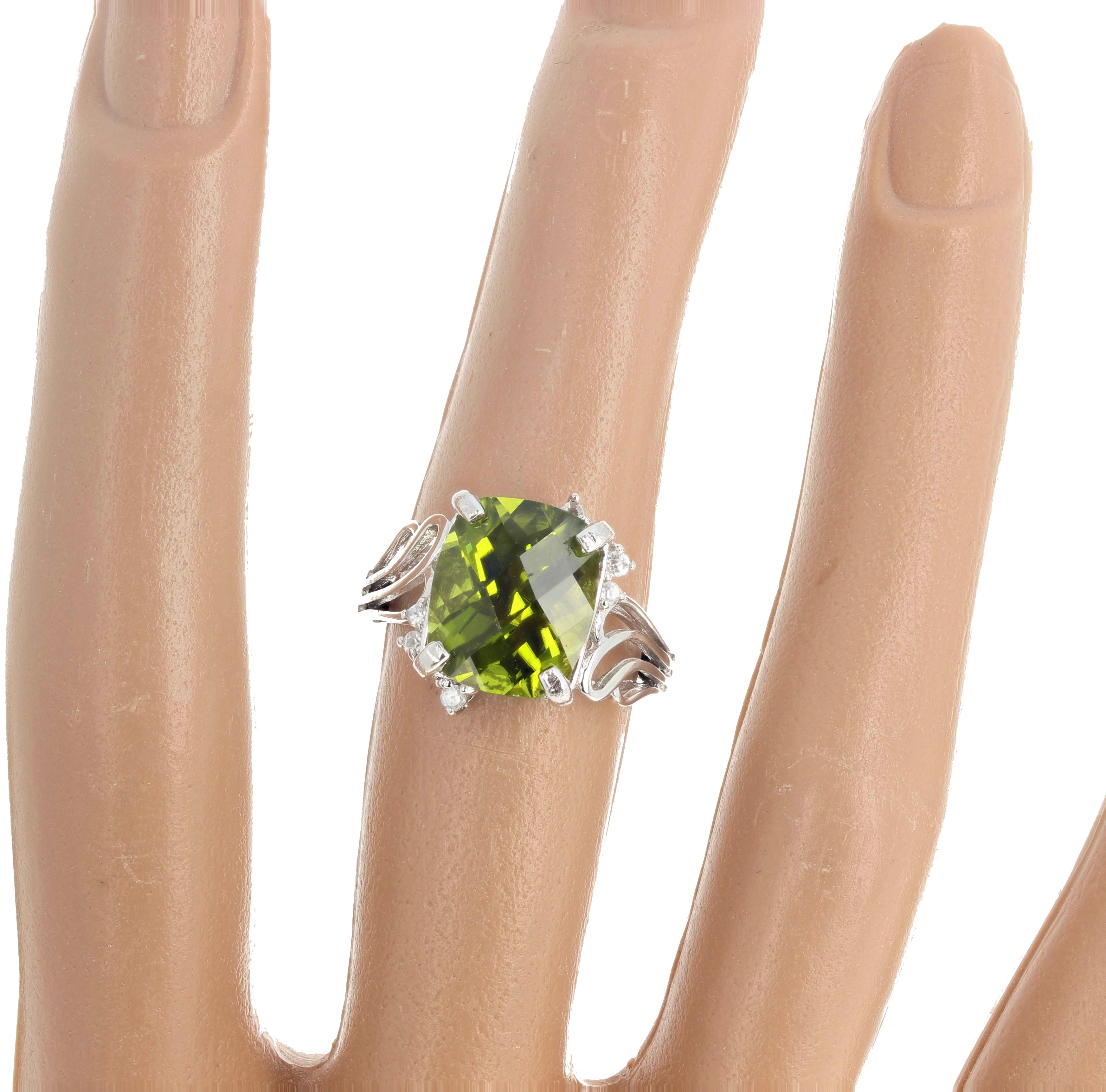 AJD Brilliant Rare Natural Green 7.8 Ct Sri Lanka Zircon & Diamond Ring For Sale 1