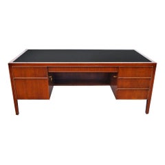 bureau en bois 72" Stow Davis à dessus en cuir