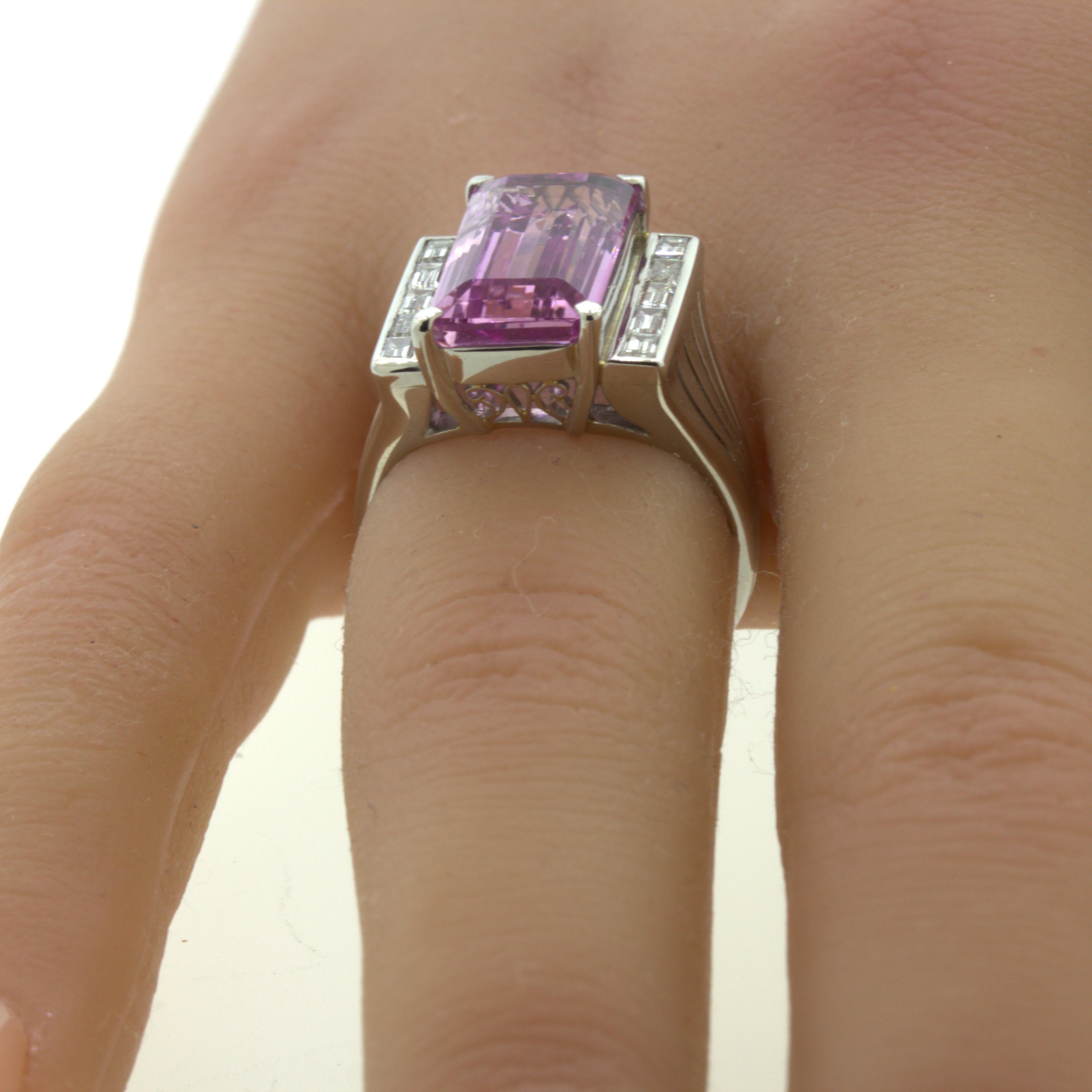 Bague Barbie impériale en platine avec topaze rose et diamants de 7,80 carats en vente 3