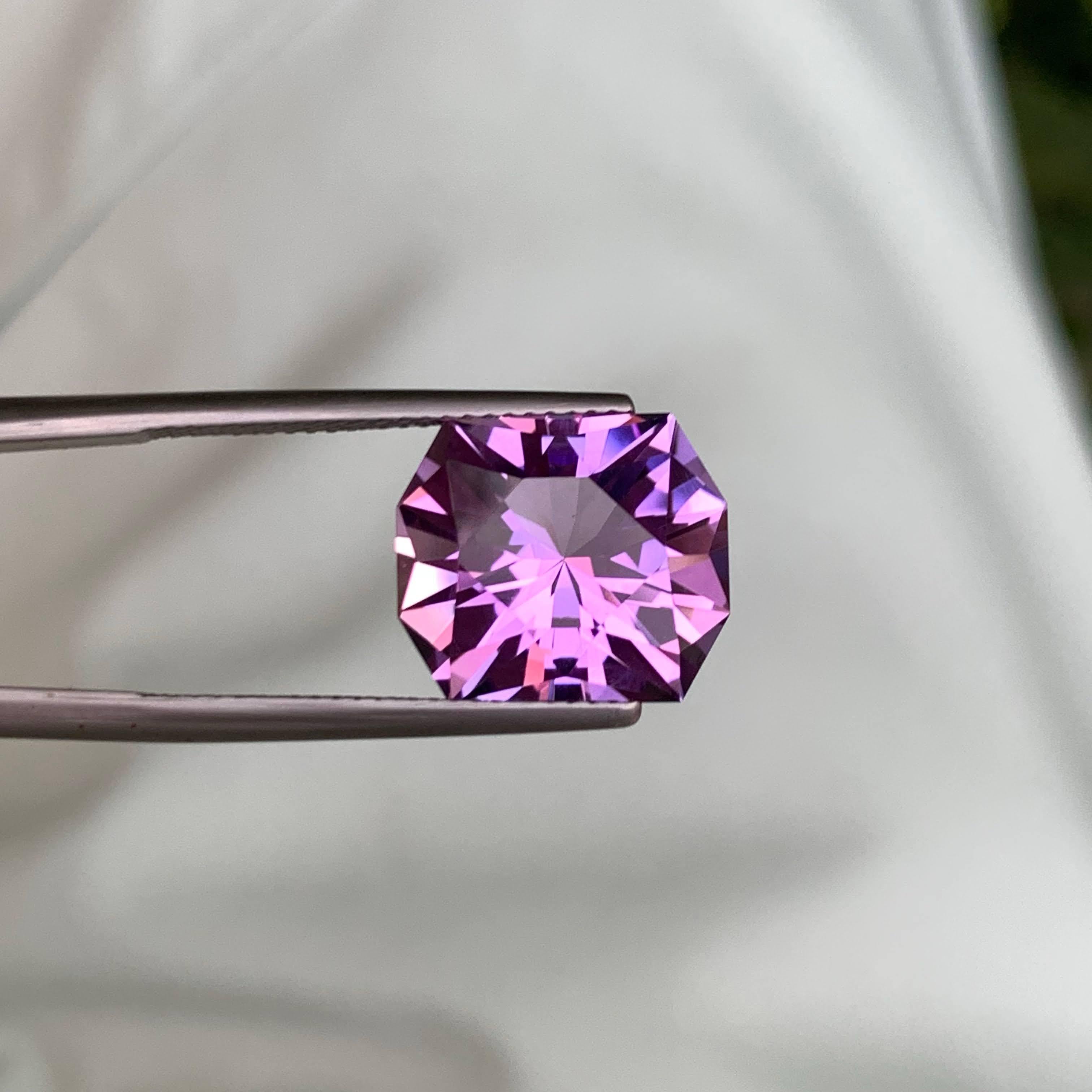 Taille mixte 7.80 Carat Loose Purple Amethyst Custom Precision Cut Natural Brazilian Gemstone (Améthyste violette en vrac taillée avec précision) en vente