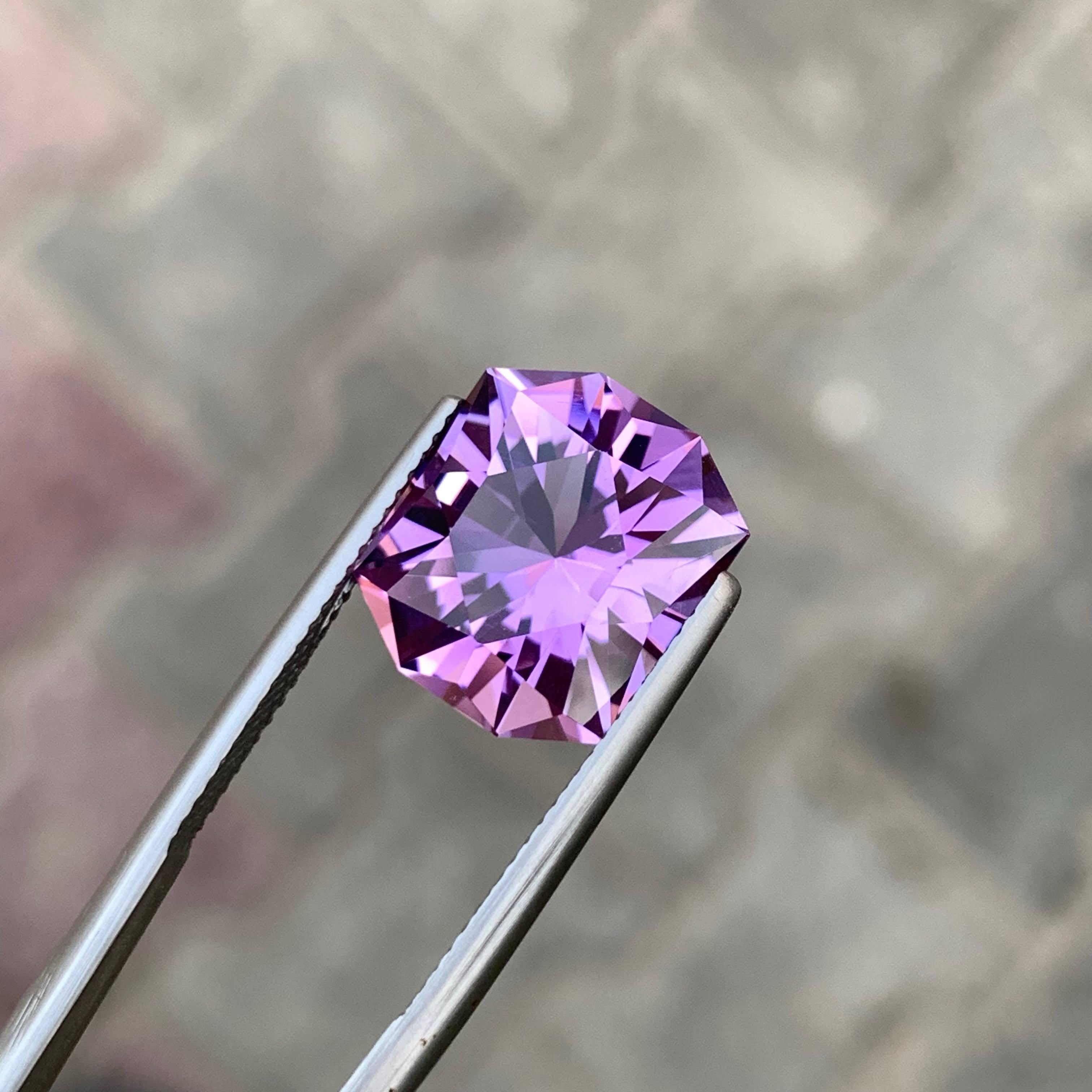 7.80 Carat Loose Purple Amethyst Custom Precision Cut Natural Brazilian Gemstone (Améthyste violette en vrac taillée avec précision) en vente 1