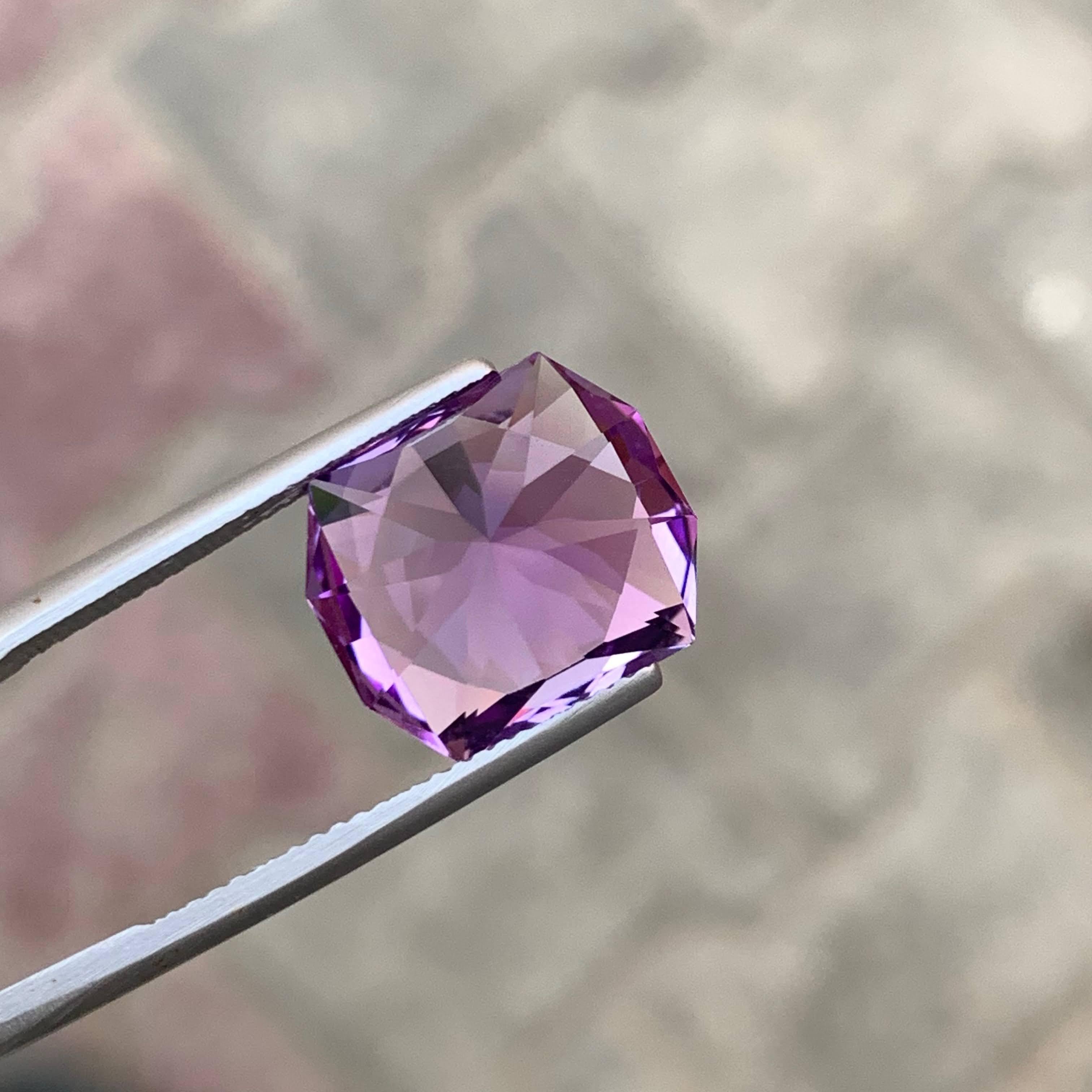 7.80 Carat Loose Purple Amethyst Custom Precision Cut Natural Brazilian Gemstone (Améthyste violette en vrac taillée avec précision) en vente 2