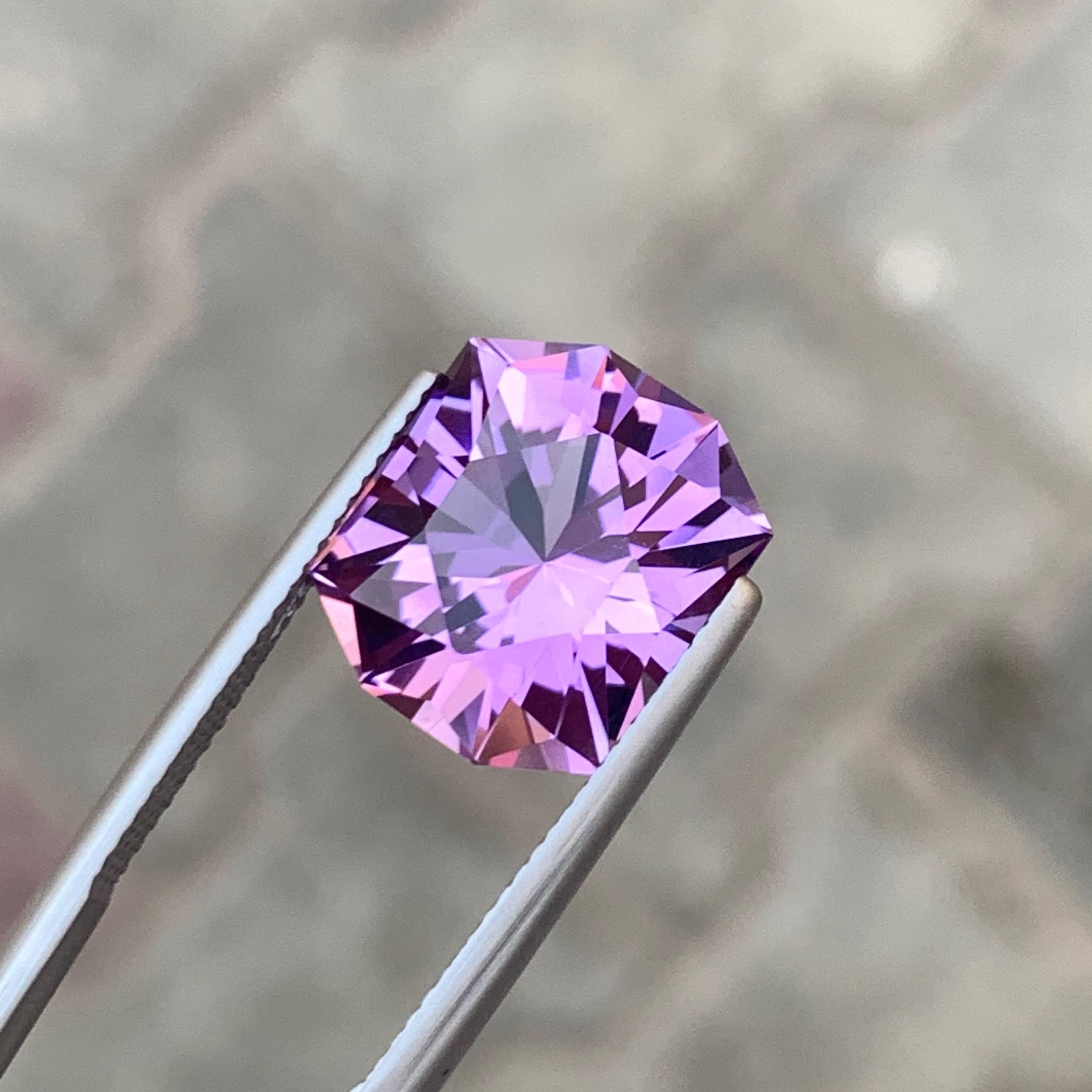 7.80 Carat Loose Purple Amethyst Custom Precision Cut Natural Brazilian Gemstone (Améthyste violette en vrac taillée avec précision) en vente 3