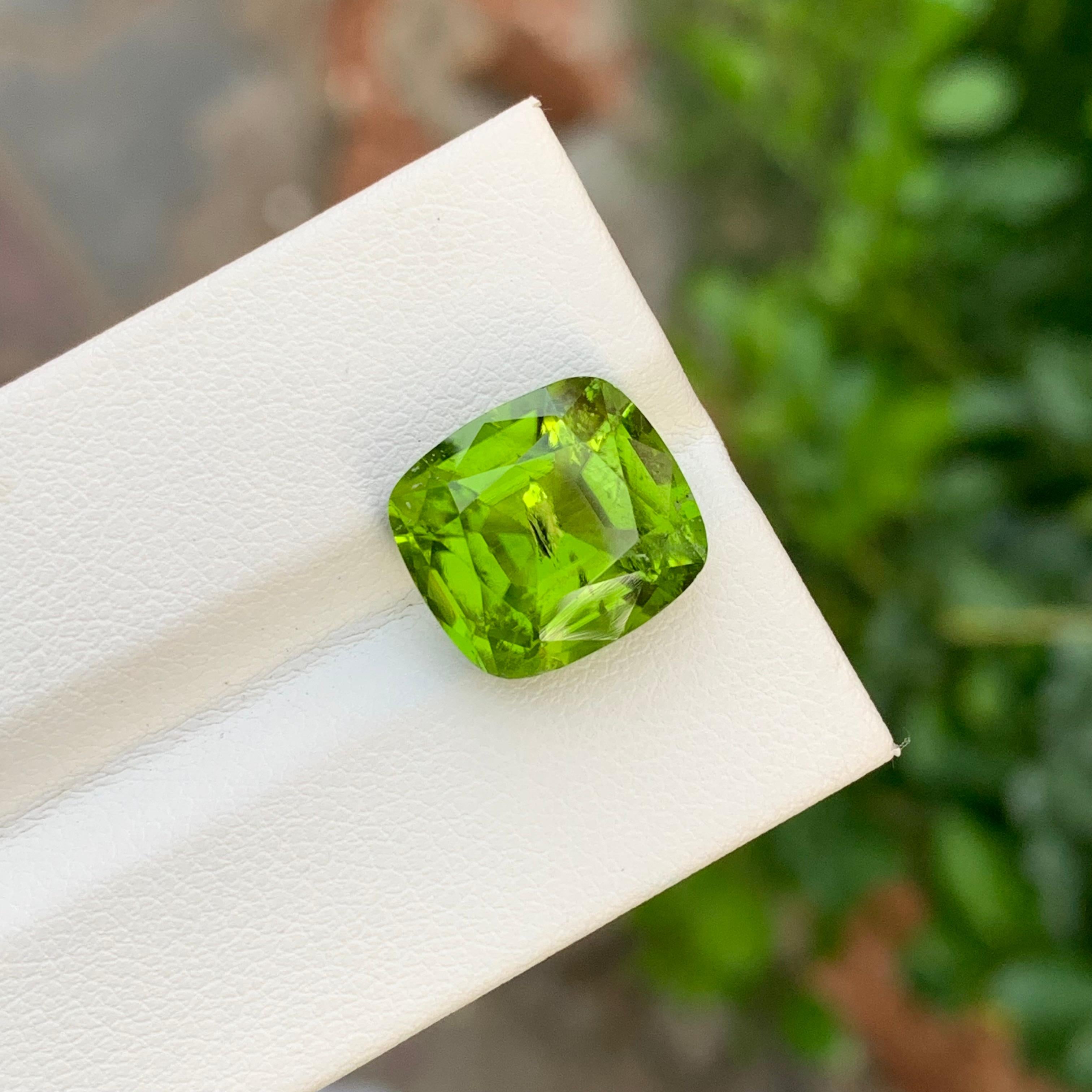 7.80 quilates de peridoto verde manzana natural suelto en forma de cojín para joyería en venta 2