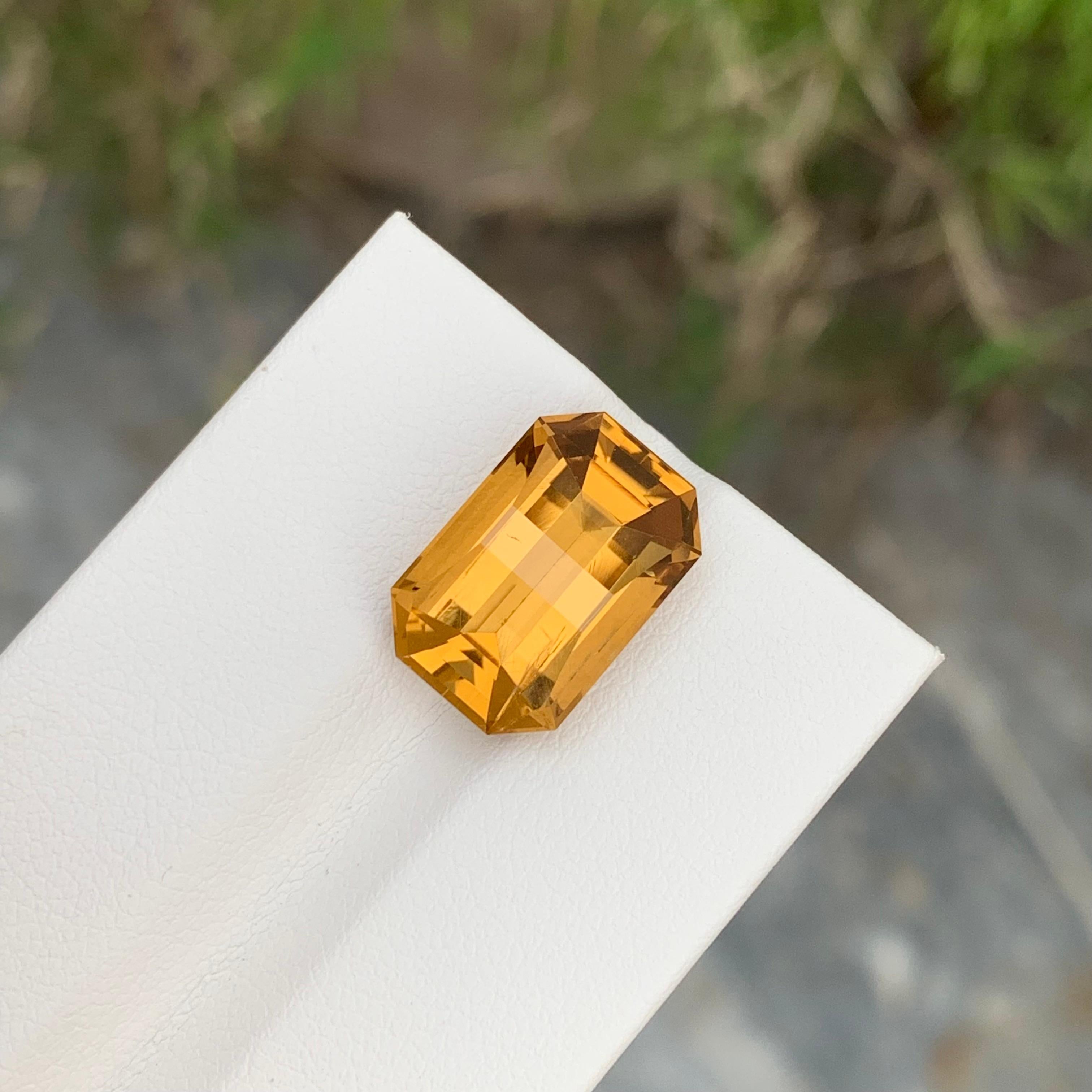 Emerald Cut 7.80 Carat Natural Loose Citrine Pixel Cut Gem For Necklace Jewellery For Sale