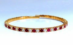Pulsera tipo brazalete con rubíes naturales de corte redondo de 7,80 quilates y diamantes, de 14 quilates, flexible*