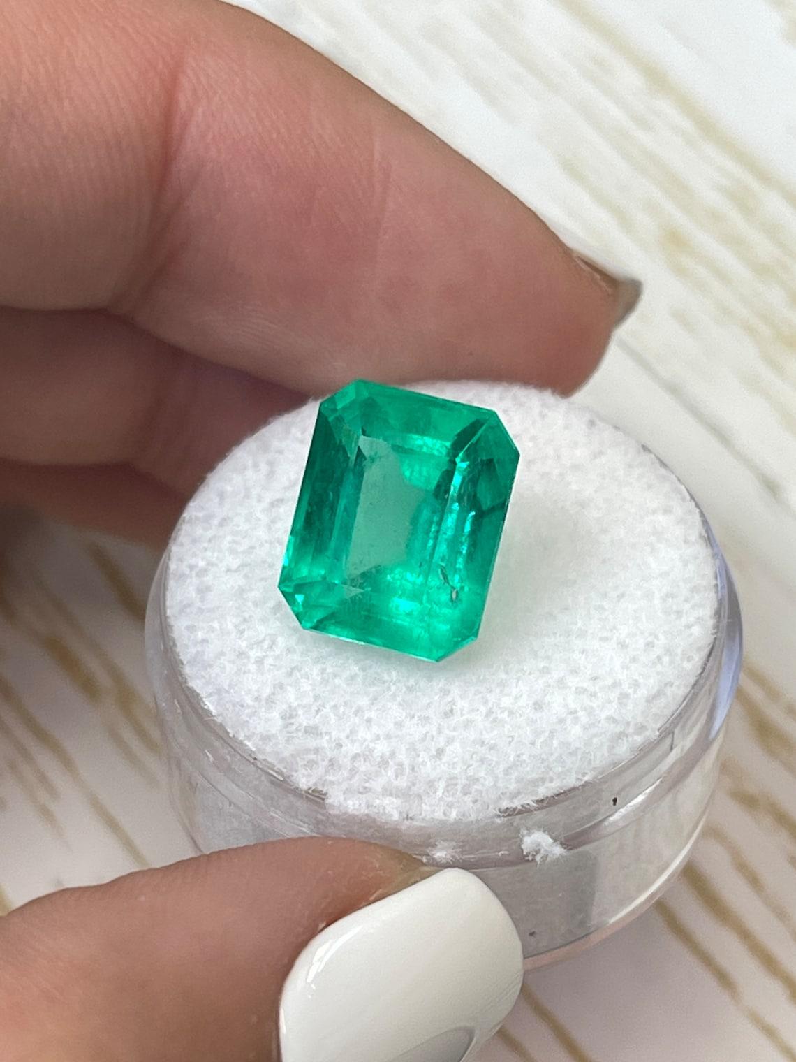 Moderne Émeraude colombienne de 7,81 carats de la mine Muzo - Pierre de naissance du mois de mai en vente