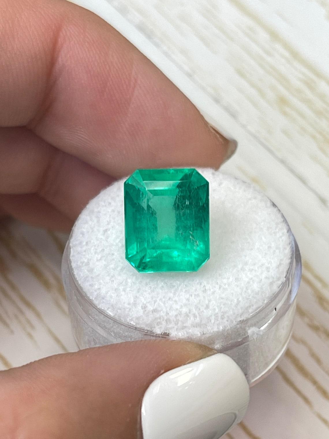 Émeraude colombienne de 7,81 carats de la mine Muzo - Pierre de naissance du mois de mai Pour femmes en vente