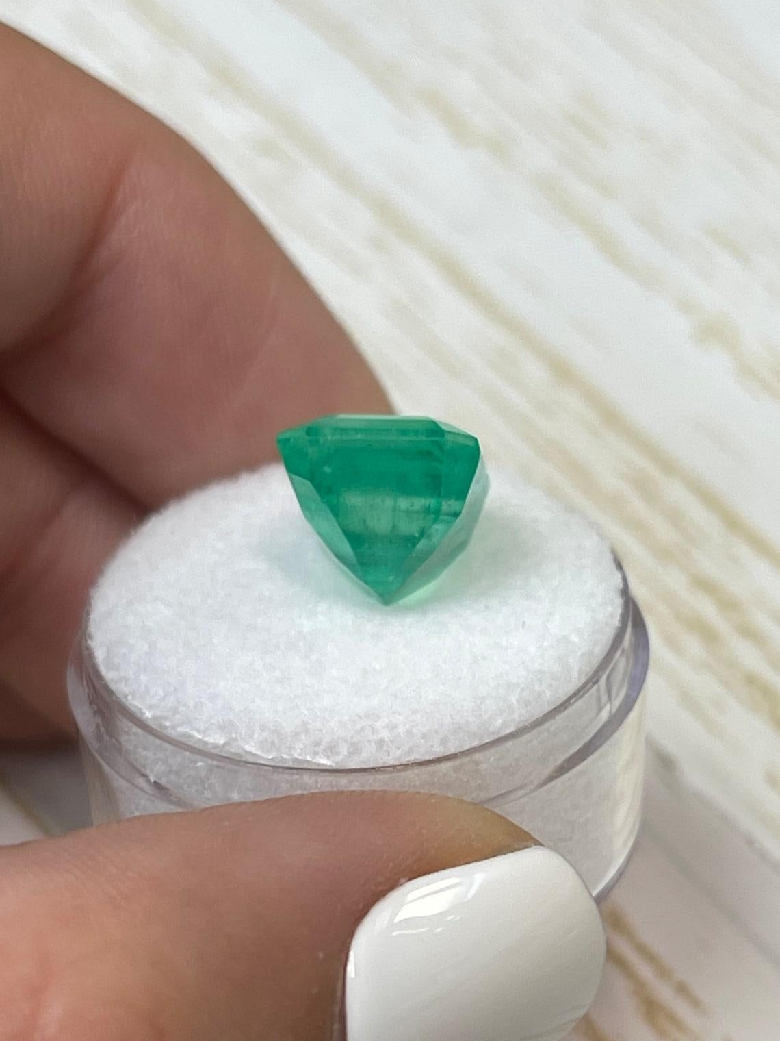 Émeraude colombienne de 7,81 carats de la mine Muzo - Pierre de naissance du mois de mai en vente 2