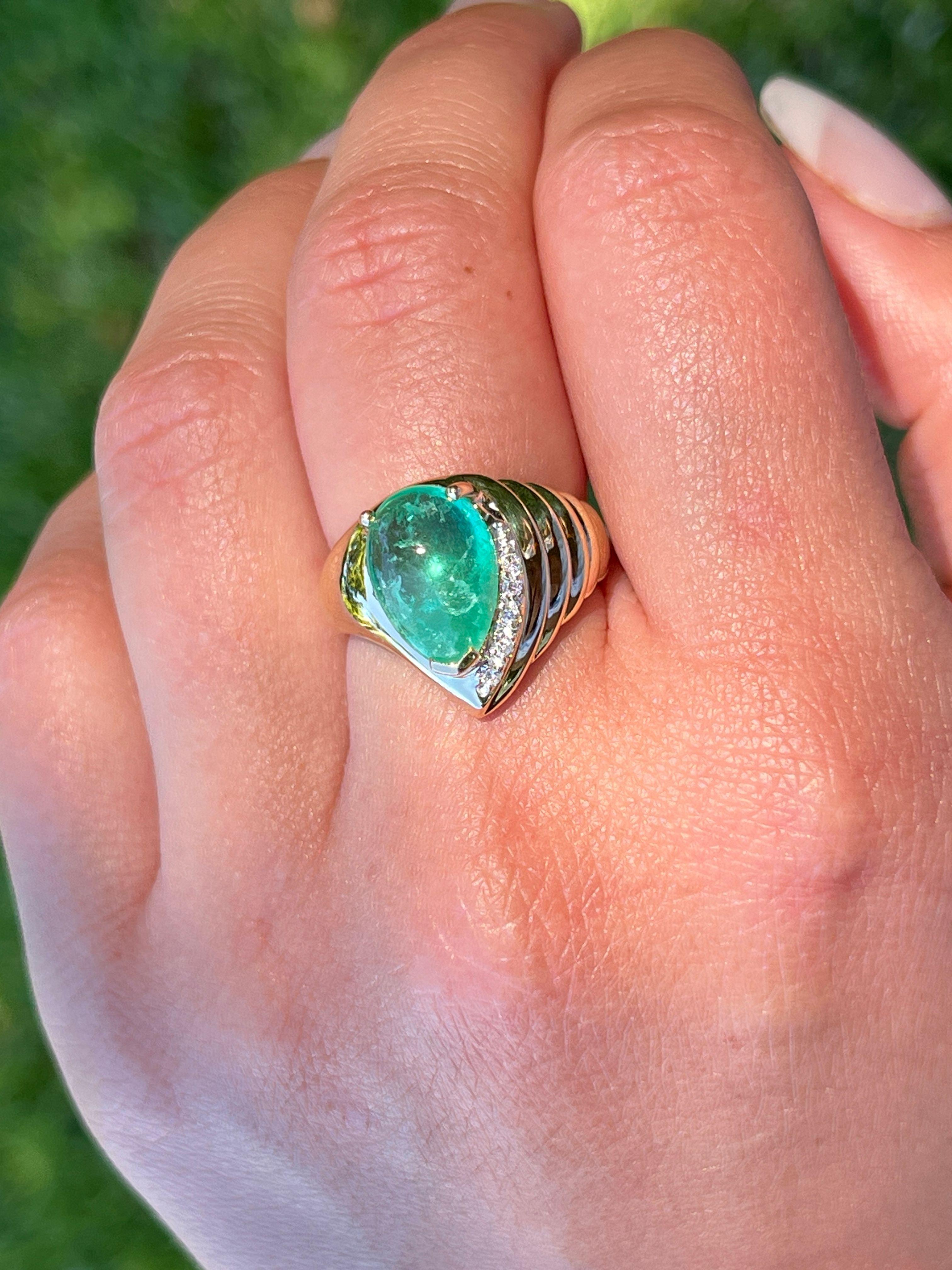 7.81 Carat Pear Shaped Cabochon Emerald Ring with Round Diamonds in 18K Gold In New Condition For Sale In Miami, FL
