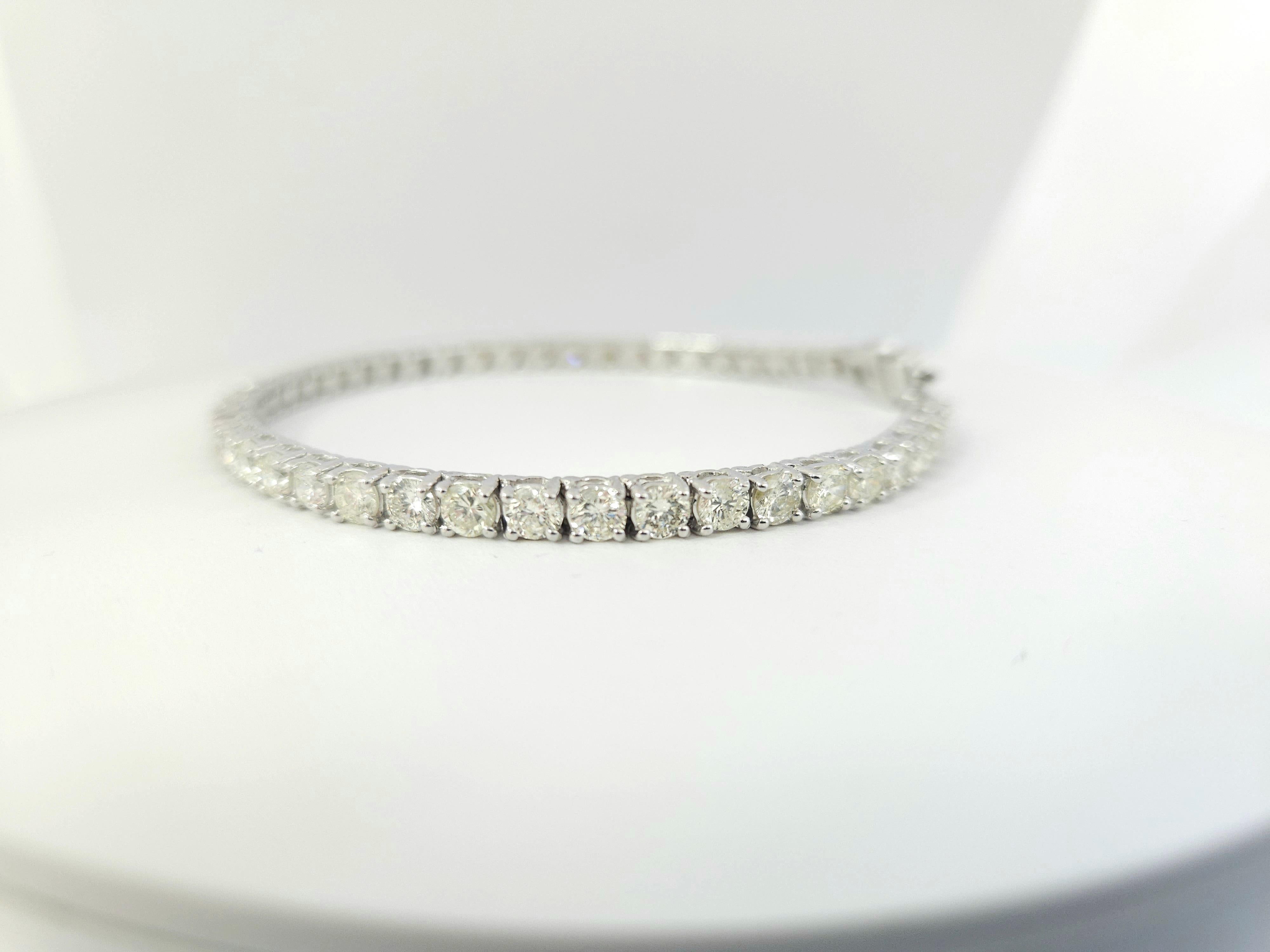 7.81 Carat Round Brilliant Cut Diamond Tennis Bracelet 14 Karat White Gold 1