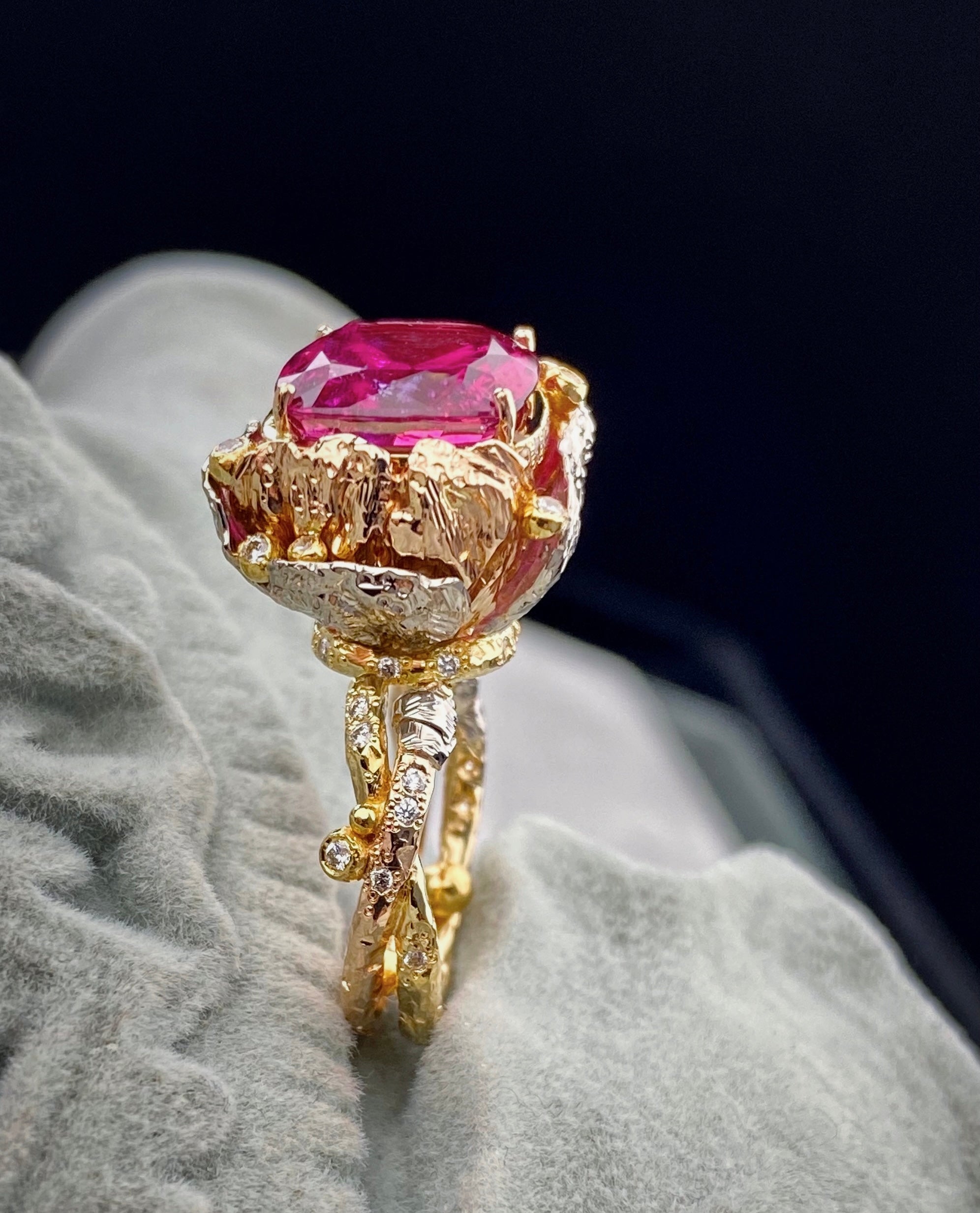 Peony King Ring - This is example of unique 7,81ct Tourmaline (Rubellite) ring. Absolutely breath taking red/violet tourmaline.  The ring hand crafted of 18kt & 22kt white, yellow, rose gold with master engraving technique. The whole ring is