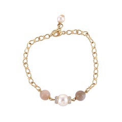7.81 Carat Moonstone Freshwater Pearl Diamond 18 Karat Yellow Gold Bracelet
