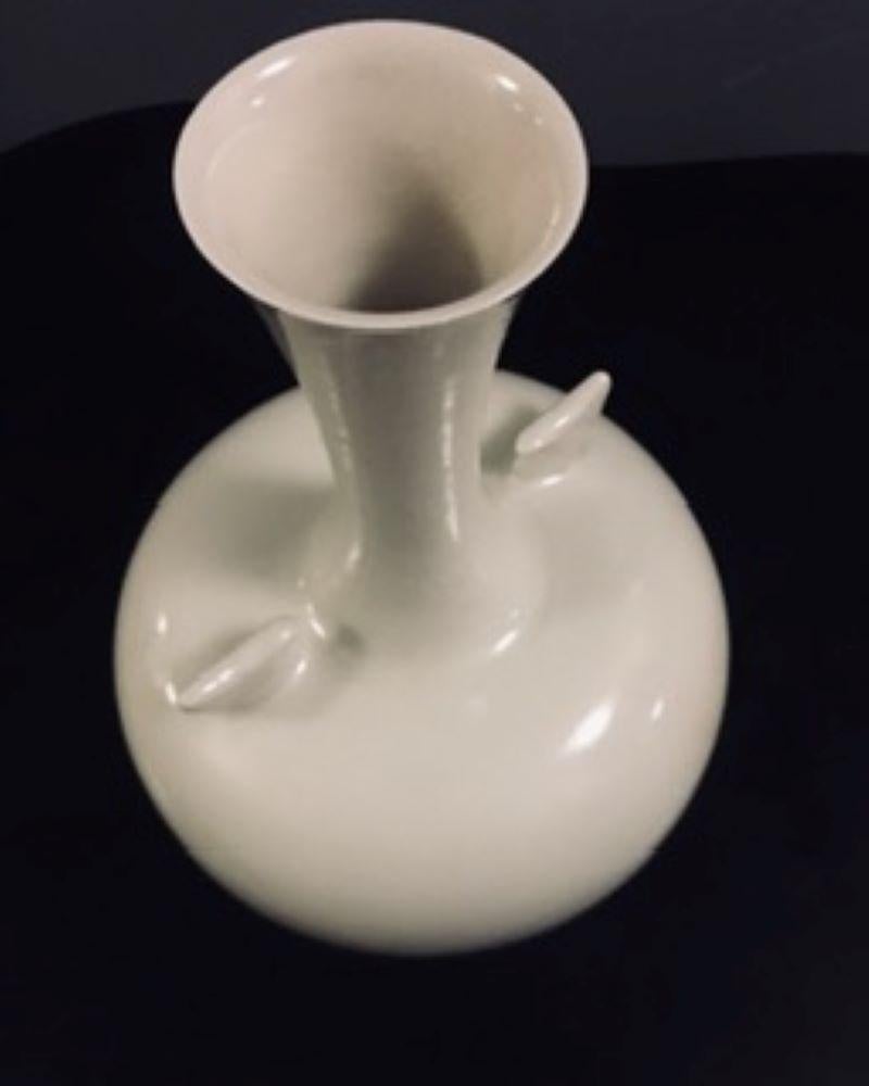 781 Japanese Mashiko-ware White Porcelain Glaze Vase For Sale 3