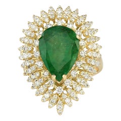 Exquisite Natural Emerald Diamond Ring In 14 Karat Yellow Gold
