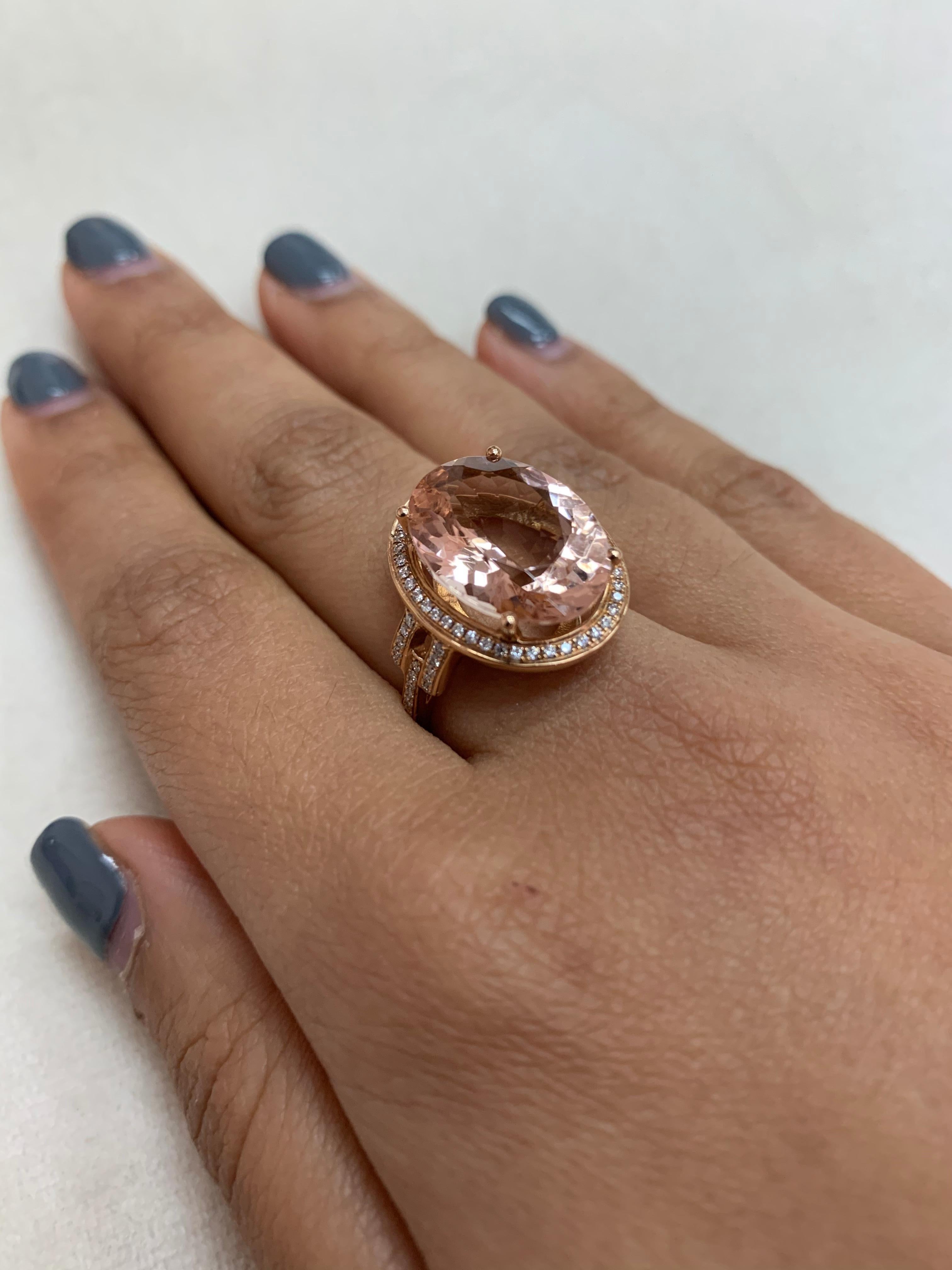 Oval Cut 7.8 Carat Morganite Ring in 18 Karat Rose Gold with Diamond For Sale