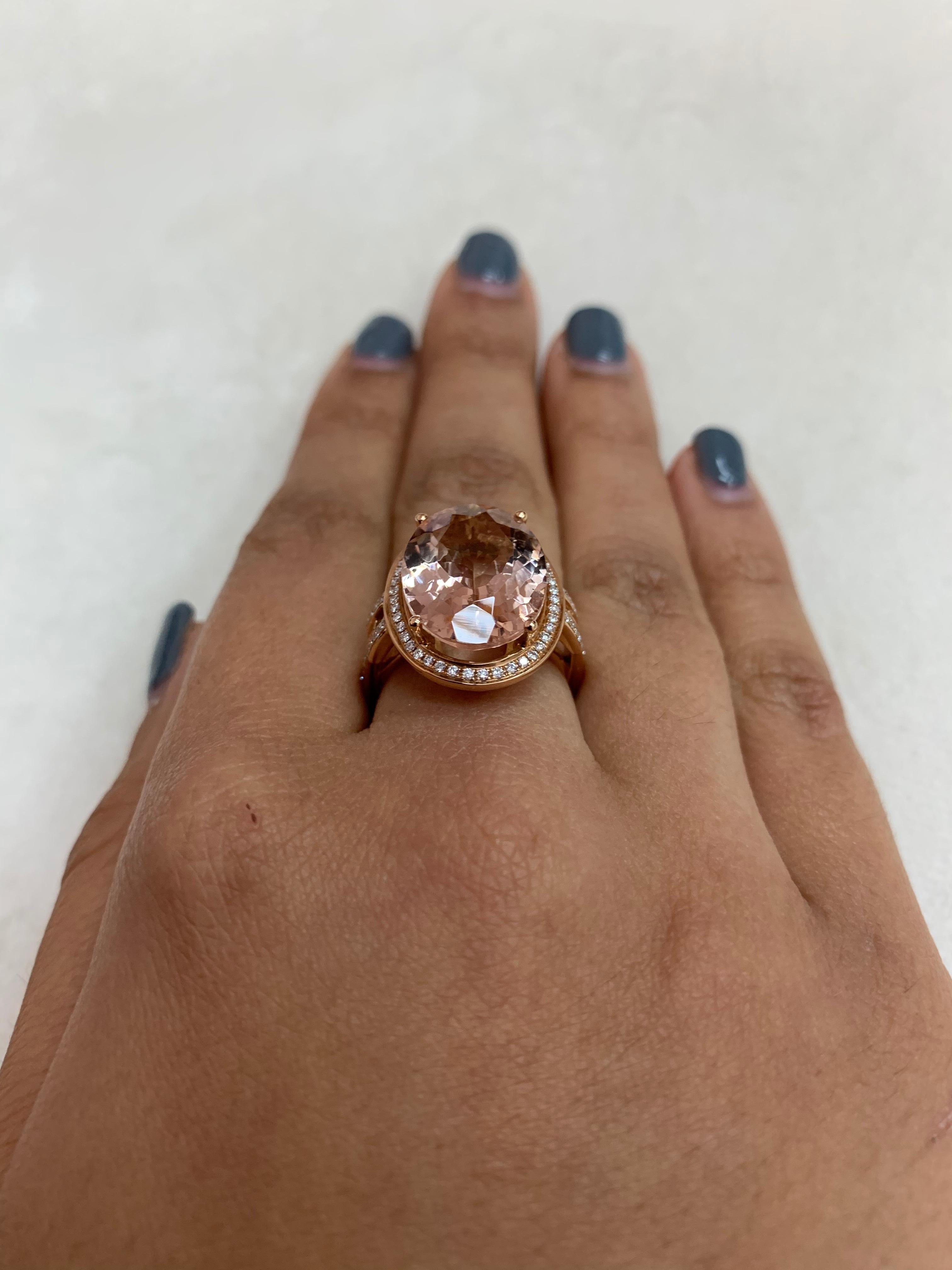 7.8 Carat Morganite Ring in 18 Karat Rose Gold with Diamond For Sale 1