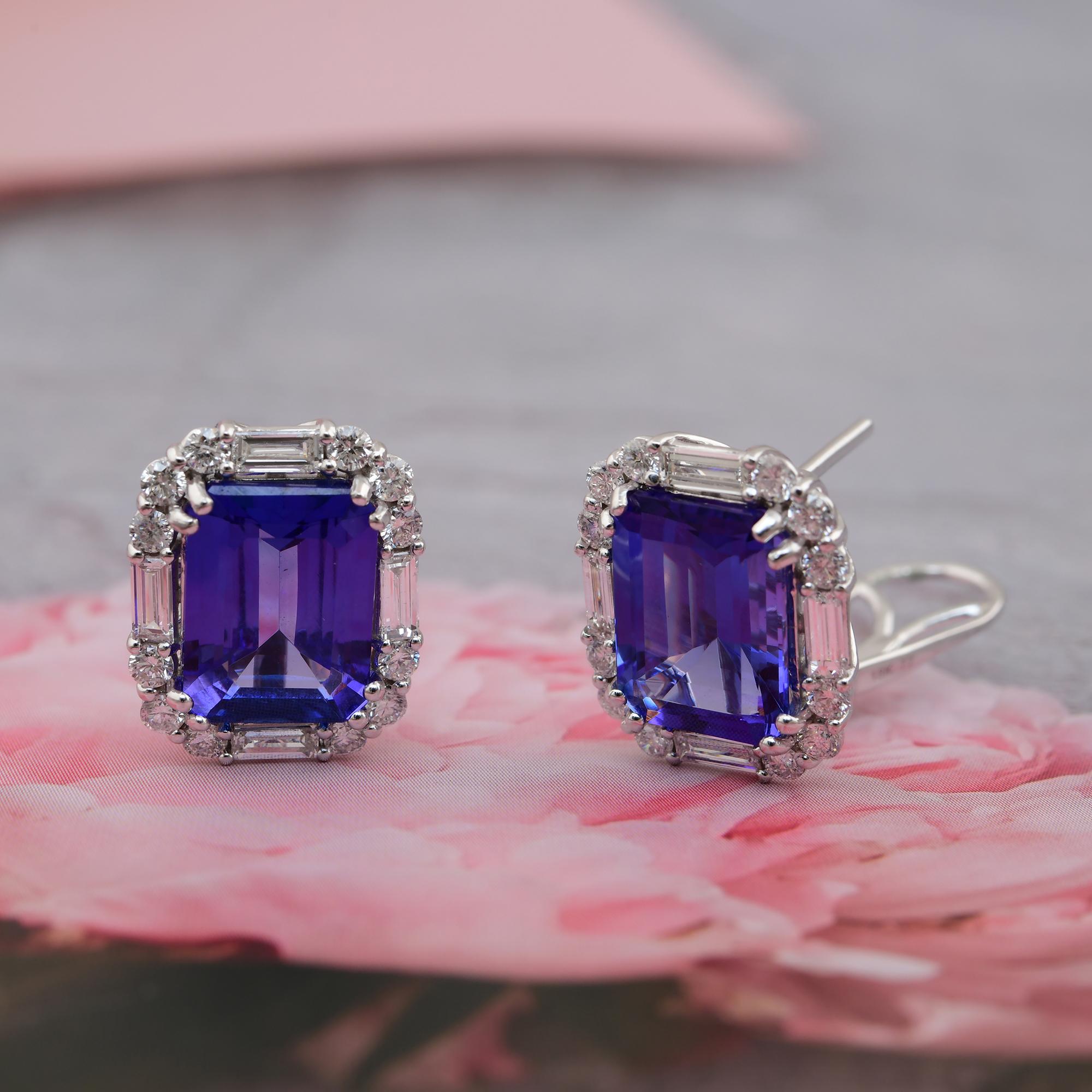 Modern 7.82 Carat Tanzanite Gemstone 1.35 Ct SI/H Diamond 18 Karat White Gold Earrings For Sale