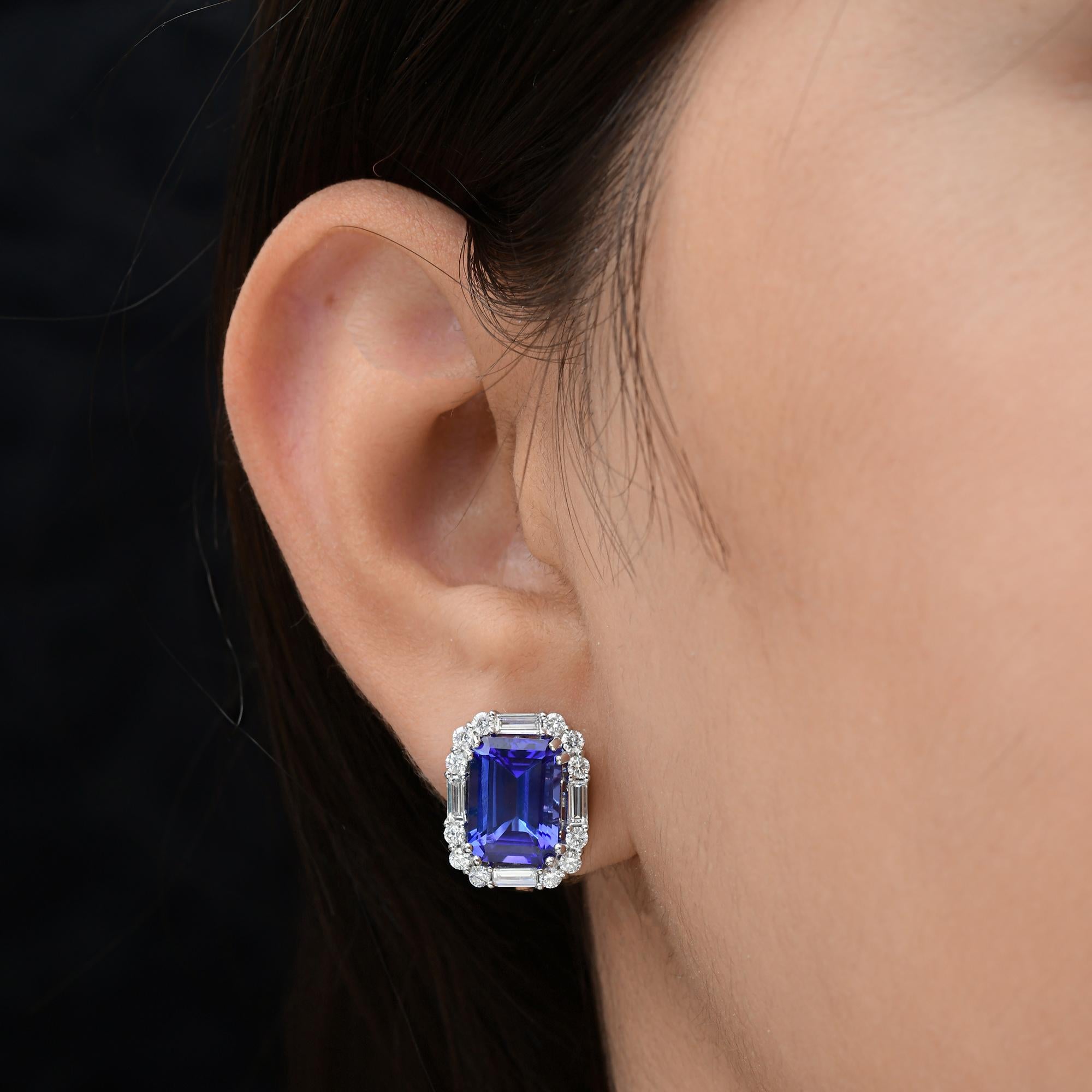 7.82 Carat Tanzanite Gemstone 1.35 Ct SI/H Diamond 18 Karat White Gold Earrings In New Condition For Sale In Diera, Dubai