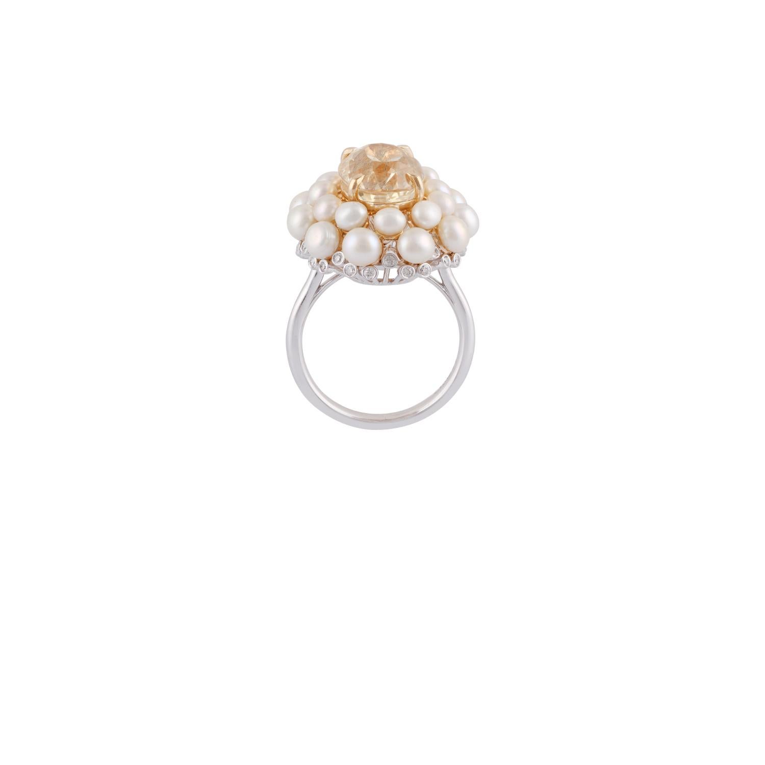 Contemporaneo Anello con zaffiro giallo da 7,82 carati, perla e diamante tempestato d'oro a 18 carati