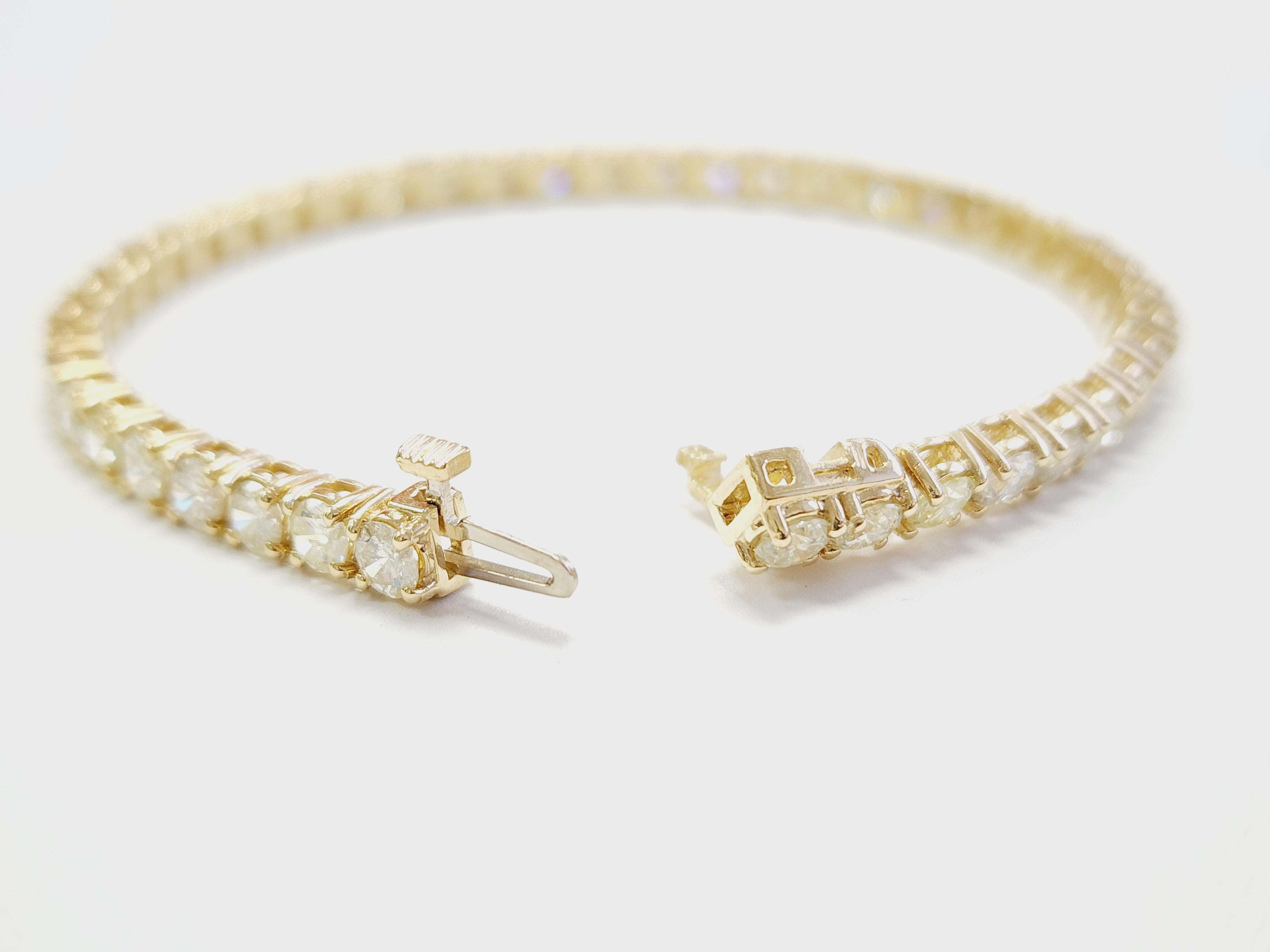 Women's or Men's 8.01 Carat Natural Diamond Tennis Bracelet 14 Karat Yellow Gold
