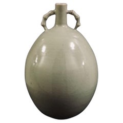 Klassische ovale japanische Celadon-Vase in ovaler Form