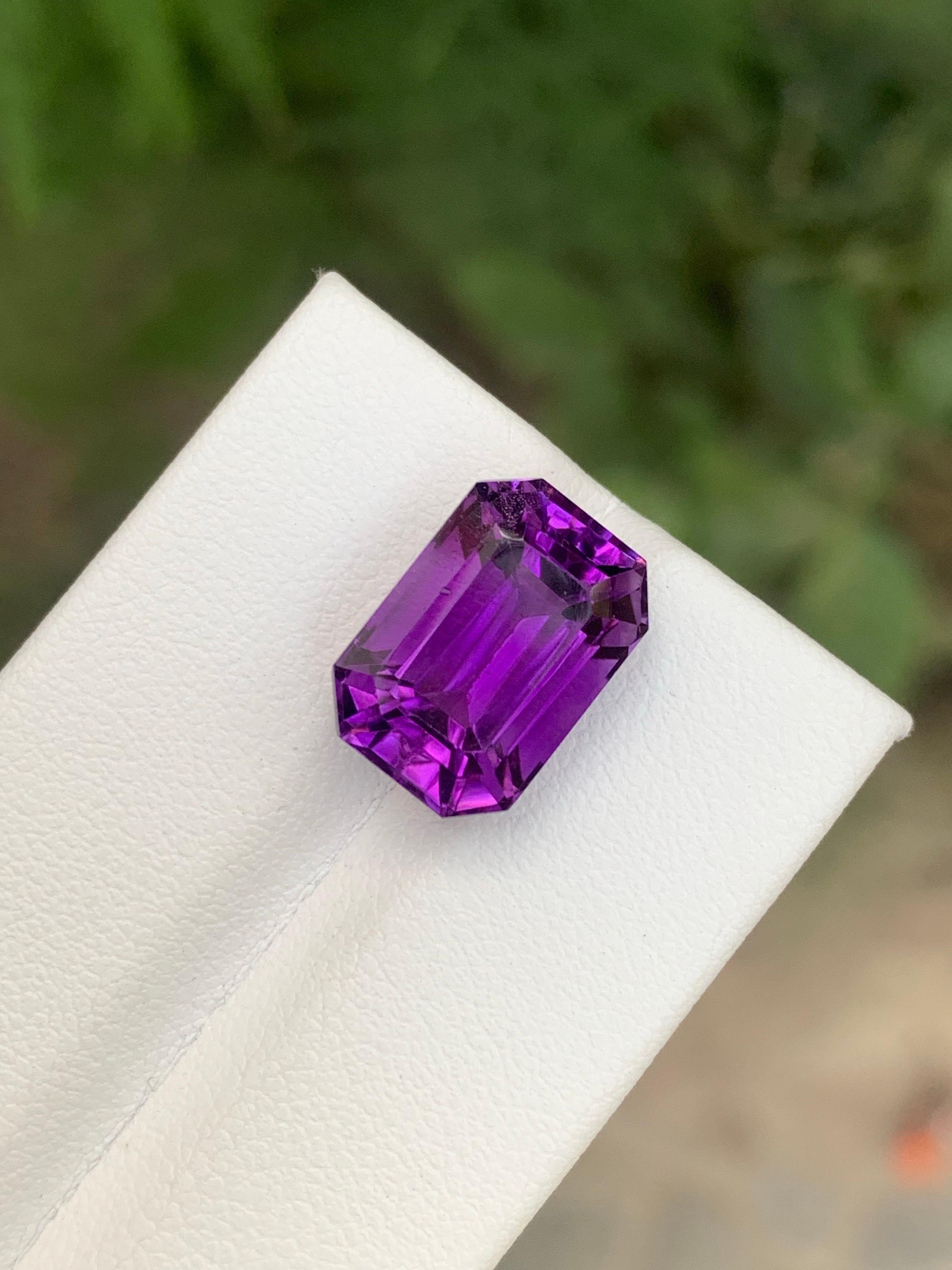 Arts and Crafts Ametista naturale sfusa da 7,85 carati a forma di ottagono dal Brasile in vendita