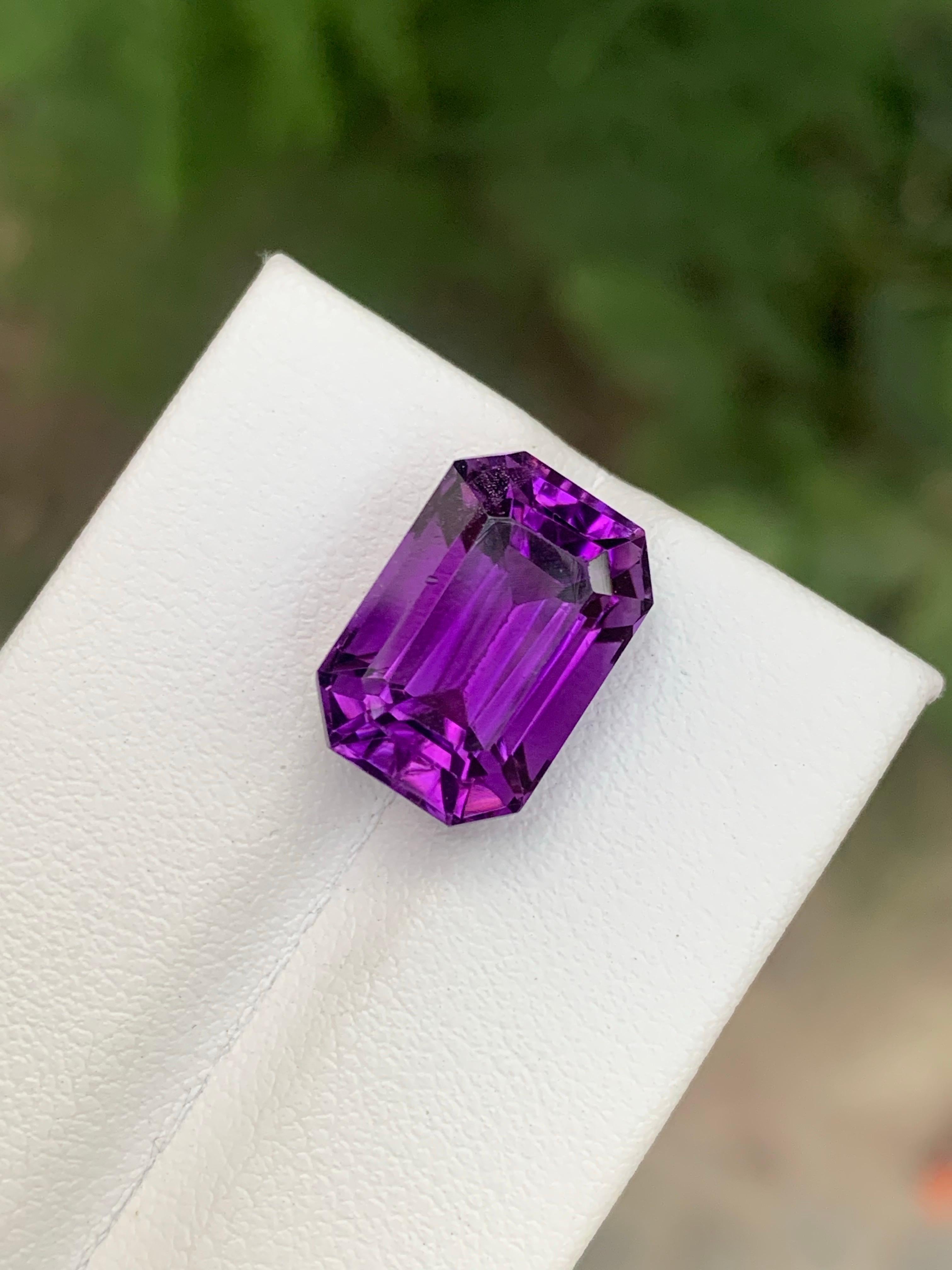 Ottagono Ametista naturale sfusa da 7,85 carati a forma di ottagono dal Brasile in vendita