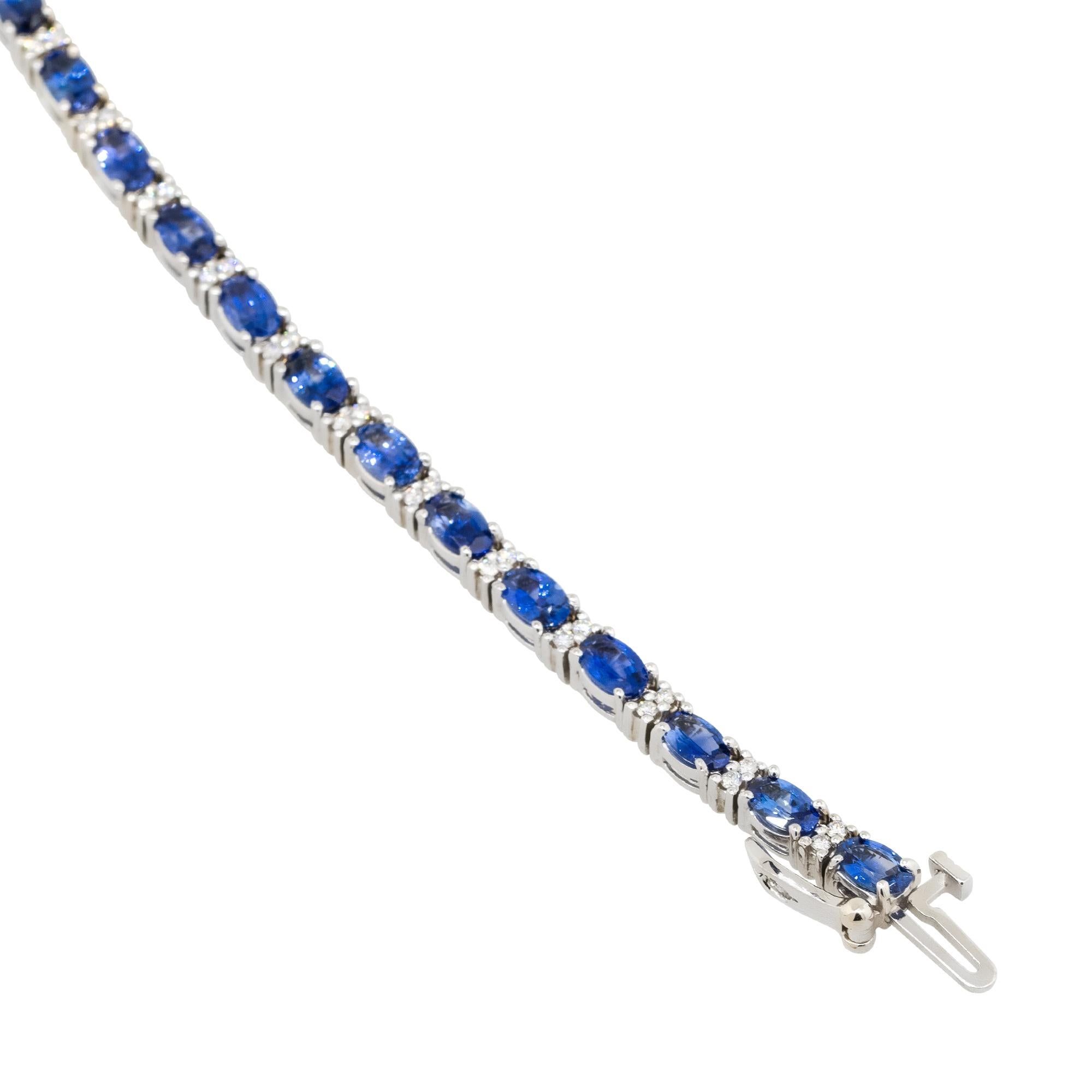 Oval Cut 7.85 Carat Oval Sapphire & Diamond Link Bracelet 18 Karat in Stock For Sale