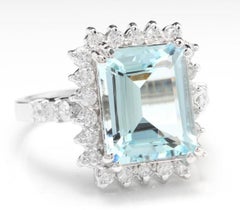 7.85 Carat Natural Aquamarine and Diamond 14 Karat Solid White Gold Ring
