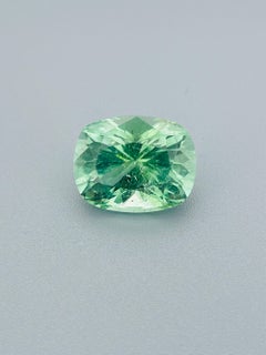 Tourmaline verte naturelle de 7,85 carats Afghanistan Precision Cut eye clean clarté