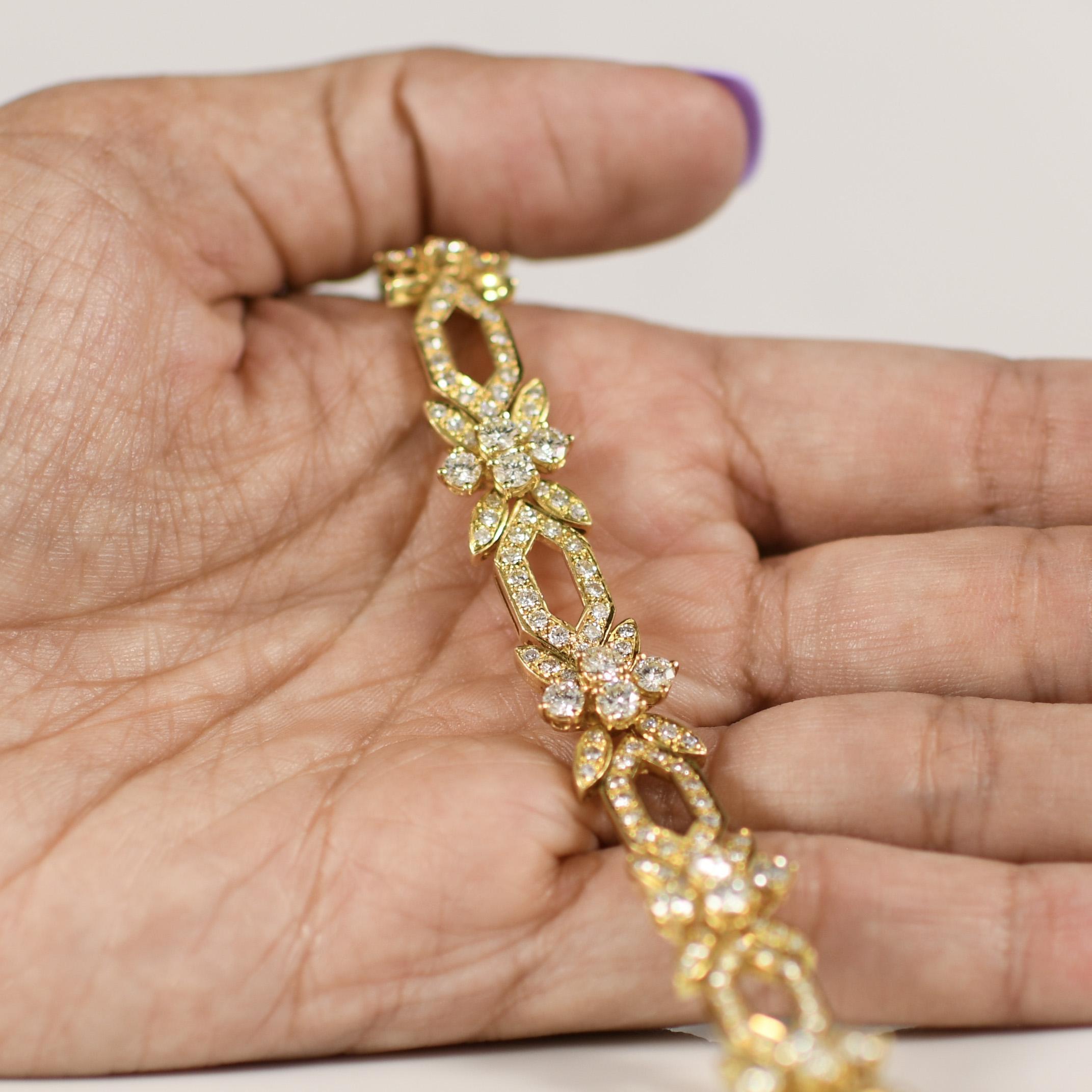 Gliederarmband aus 18 Karat Gold mit 7,85 Karat Diamanten 2