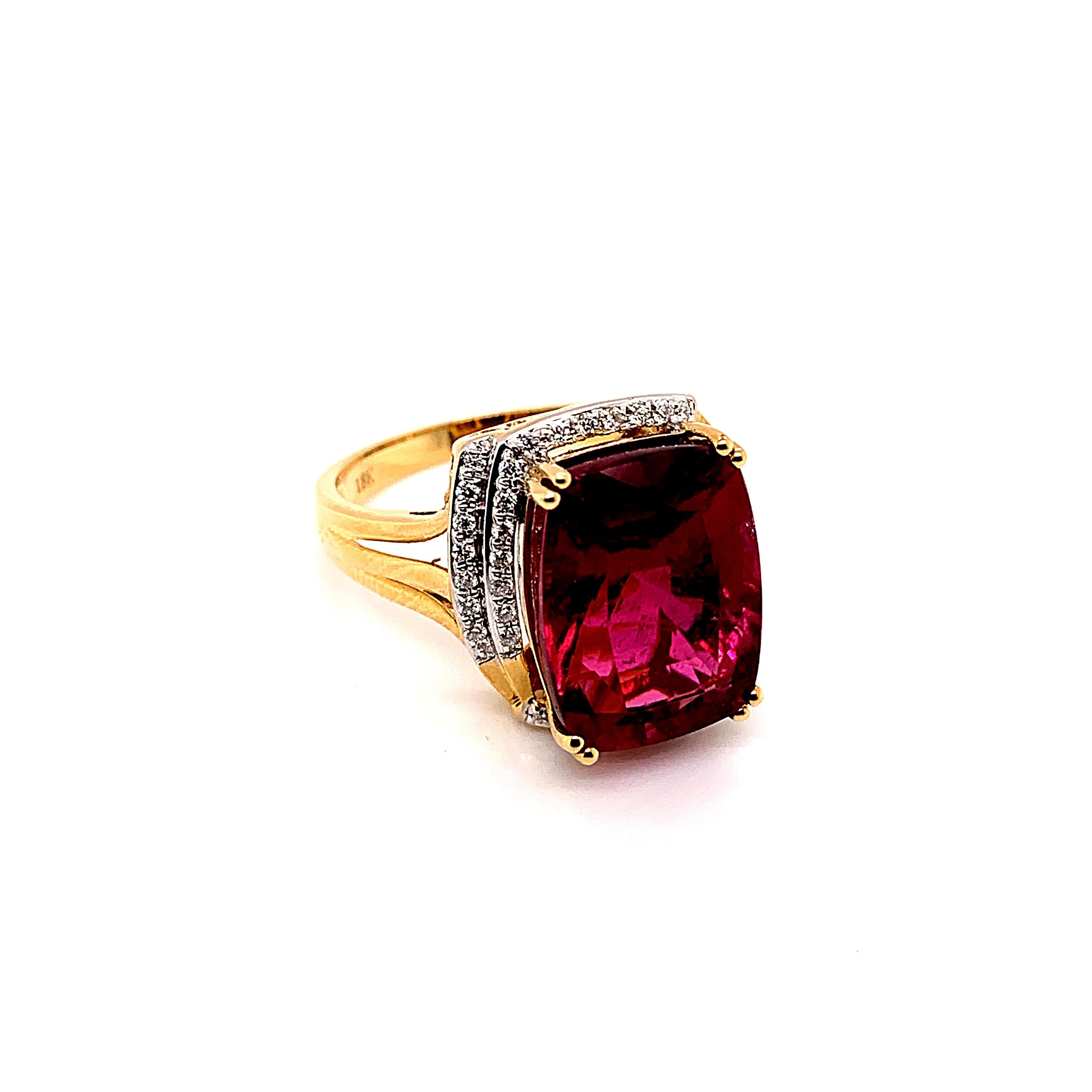 Contemporary 7.86 Carat Cushion Shaped Rubelite Ring in 18 Karat Yellow Gold with Diamonds For Sale