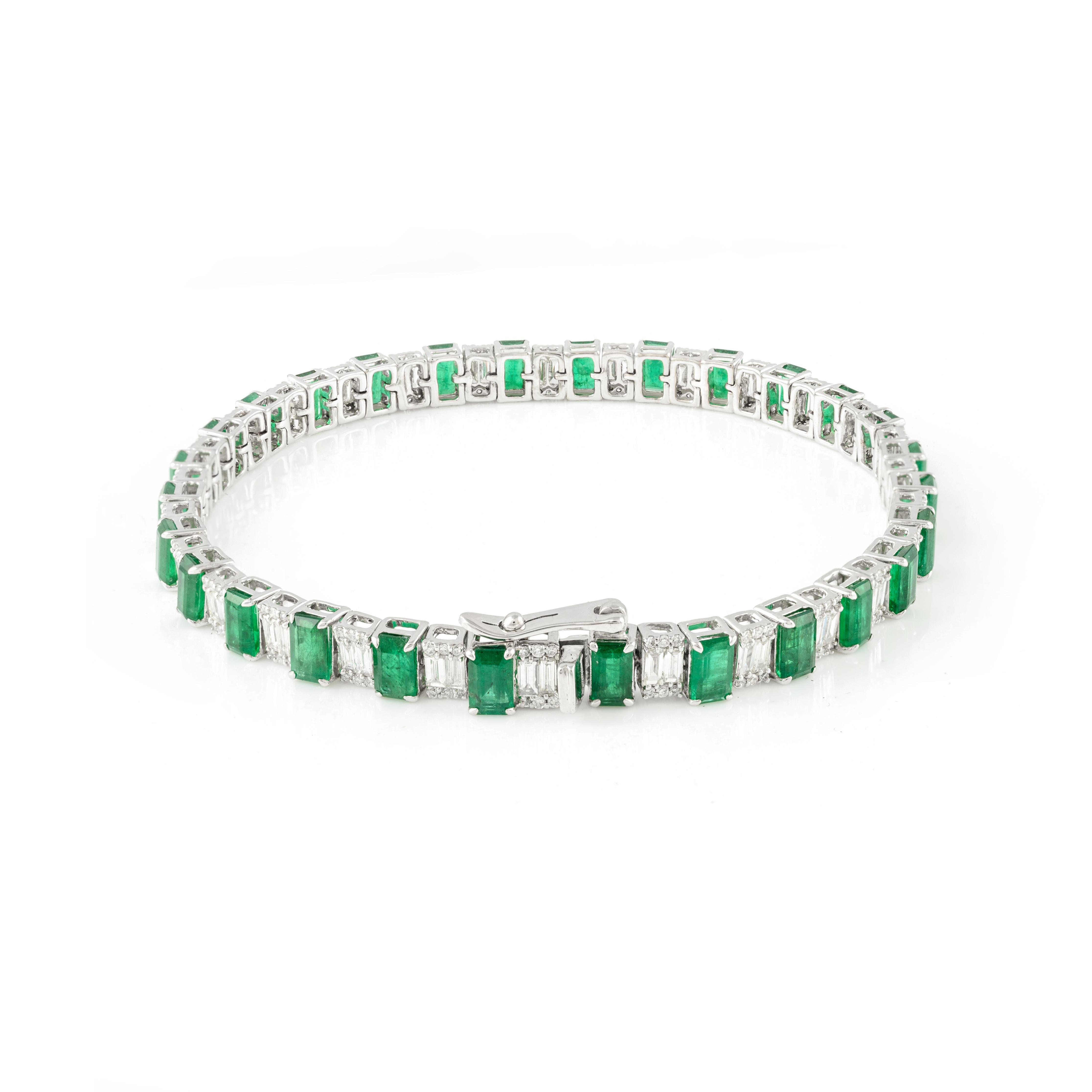 Octagon Cut 7.86 ct Emerald Tennis Bracelet 18k Solid White Gold, Christmas Gift For Grandma For Sale