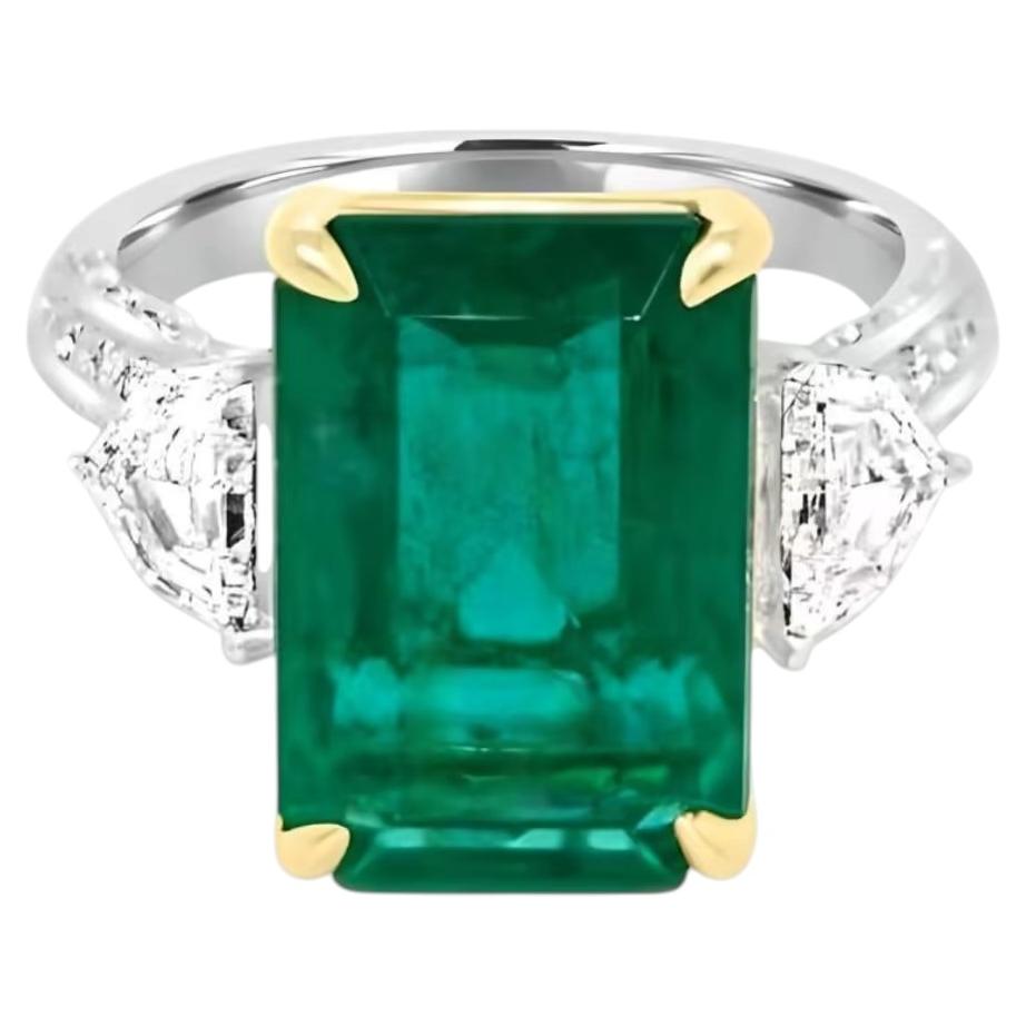 7.86ct Emerald-Cut Emerald Ring with Diamonds in 18k Gold