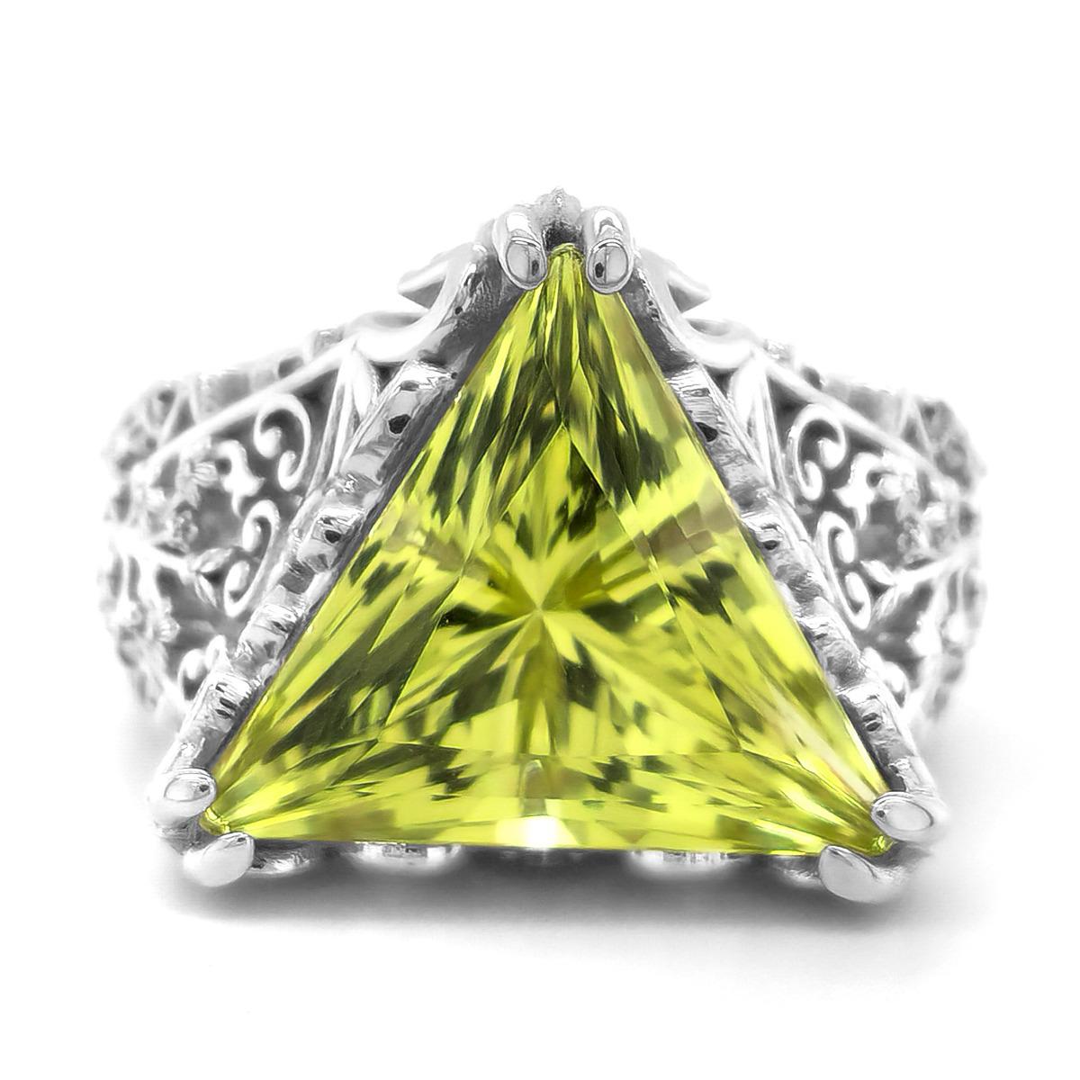Trillion Cut 7.87 Carats Greenish Yellow Beryl set in 18K White Gold Ring For Sale