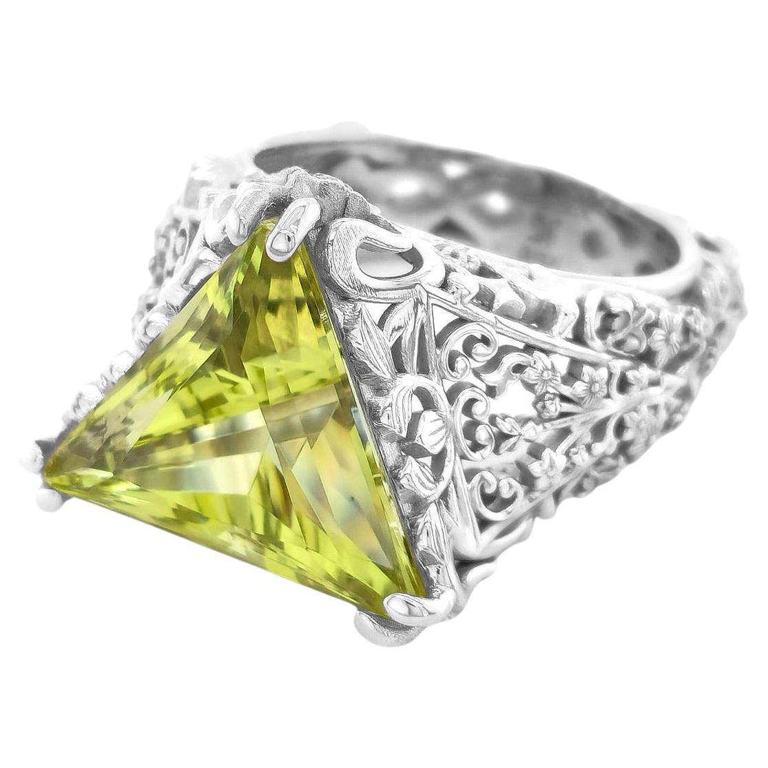 7.87 Carats Greenish Yellow Beryl set in 18K White Gold Ring For Sale