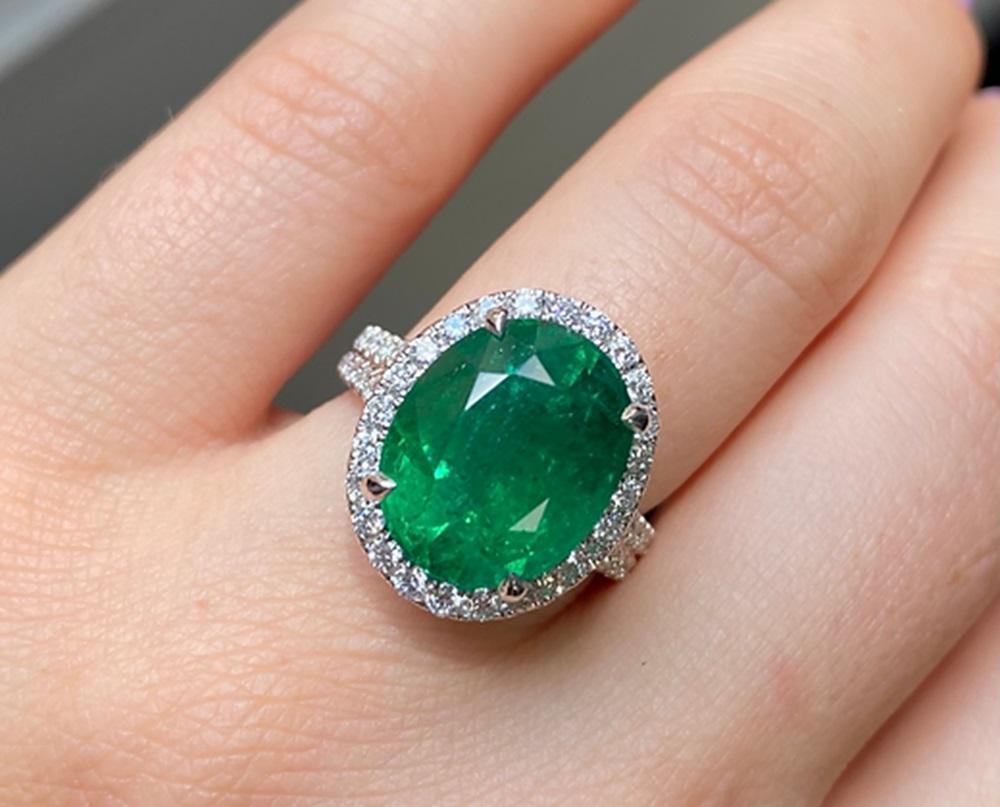 Oval Cut 7.87 CTS Emerald Oval Ring For Sale