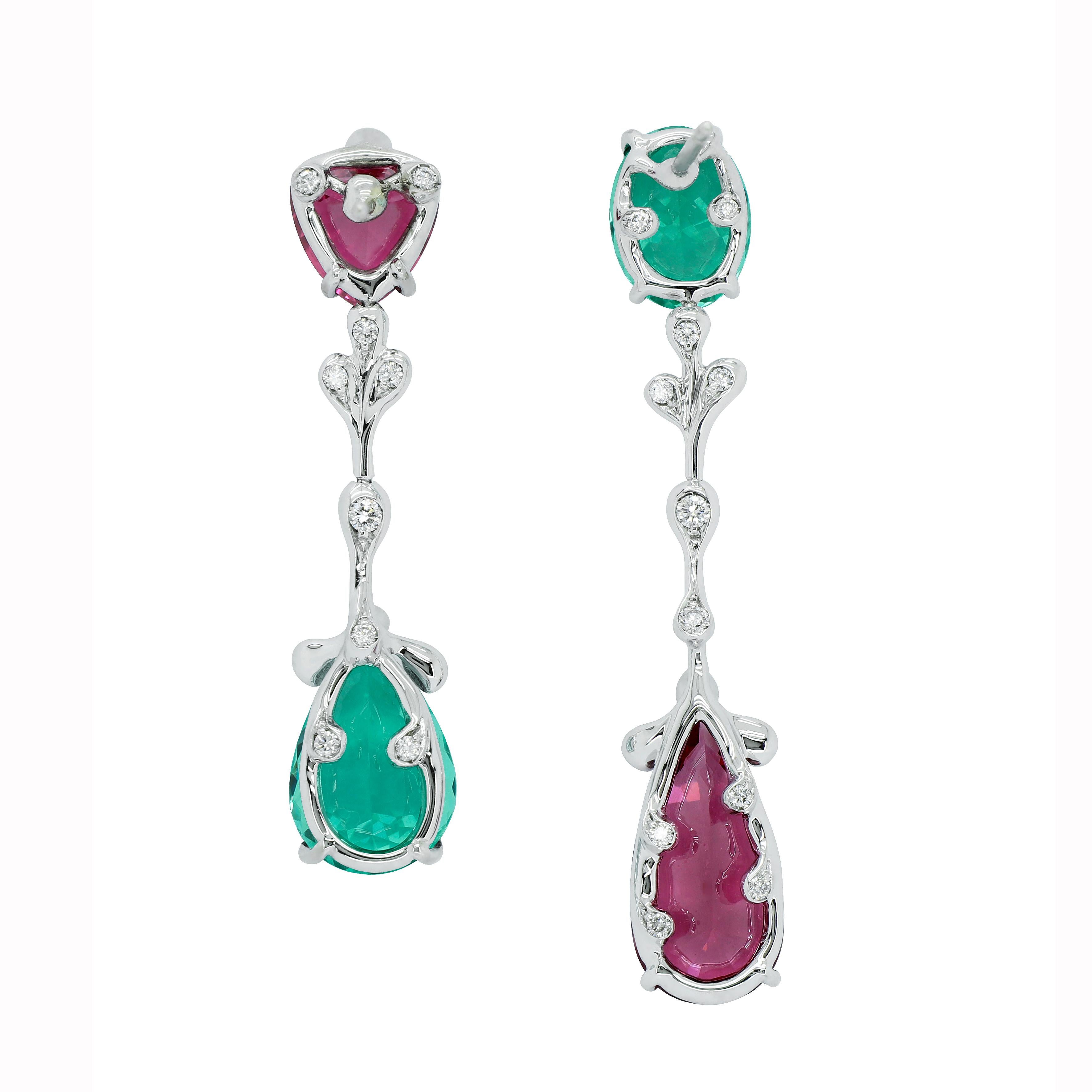Boucles d'oreilles Colette
Or blanc 18K  Diamants naturels et pierres rares  Fabriqué à la main en Italie

Découvrez les boucles d'oreilles Colette, des créations uniques qui allient l'artisanat italien, les pierres précieuses et l'essence