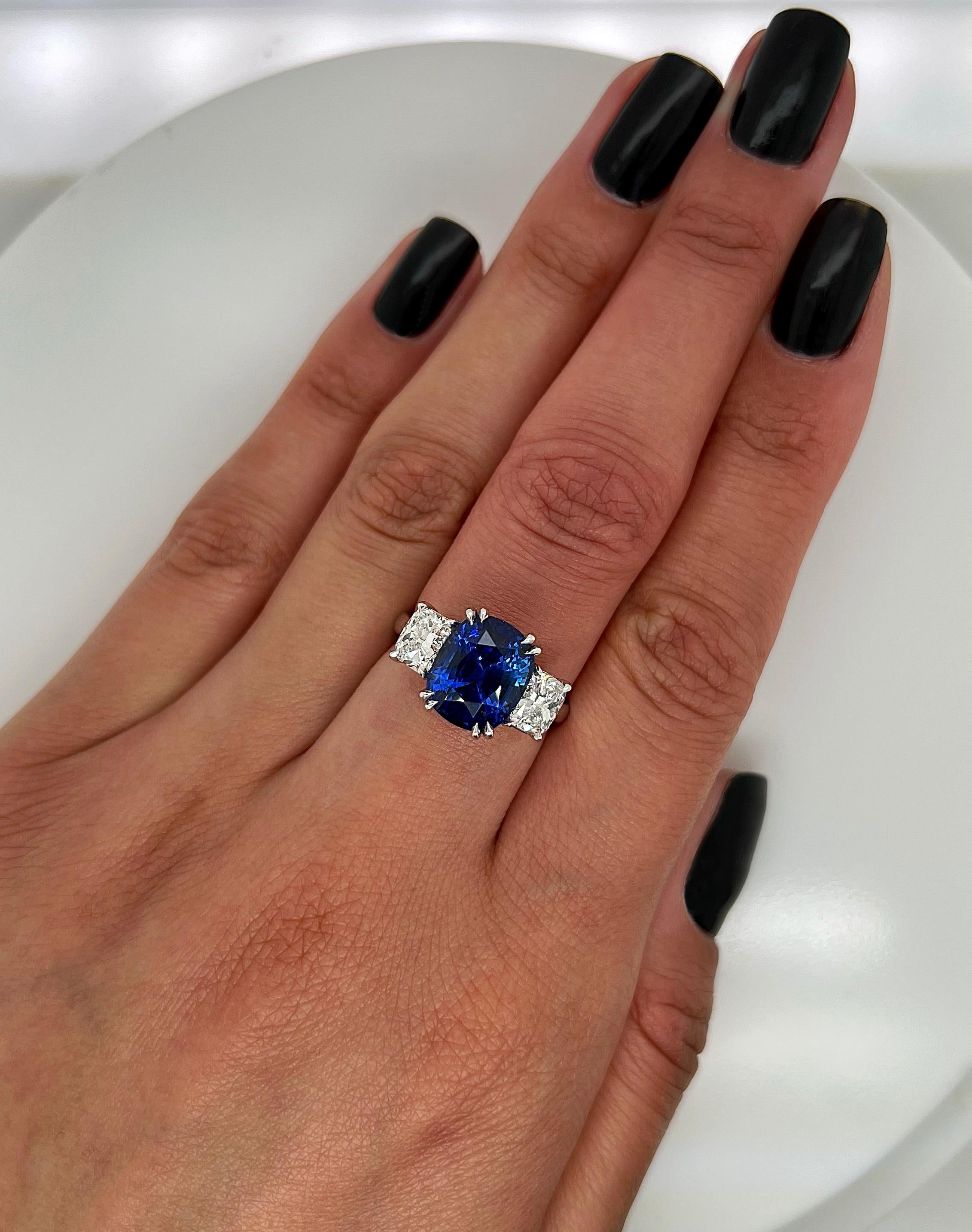 7.87 Total Carat Sapphire and Diamond Ladies Ring GIA In New Condition For Sale In New York, NY