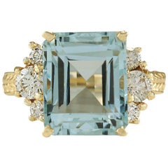7.88 Carat Aquamarine 18 Karat Solid Yellow Gold Diamond Ring