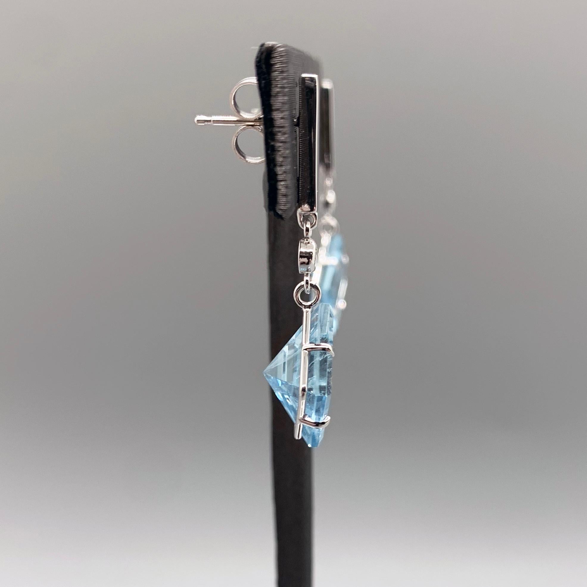 Square Cut 7.88 carat mirror cut aquamarine, diamond, 14k white gold earrings- Glitter&Gold For Sale