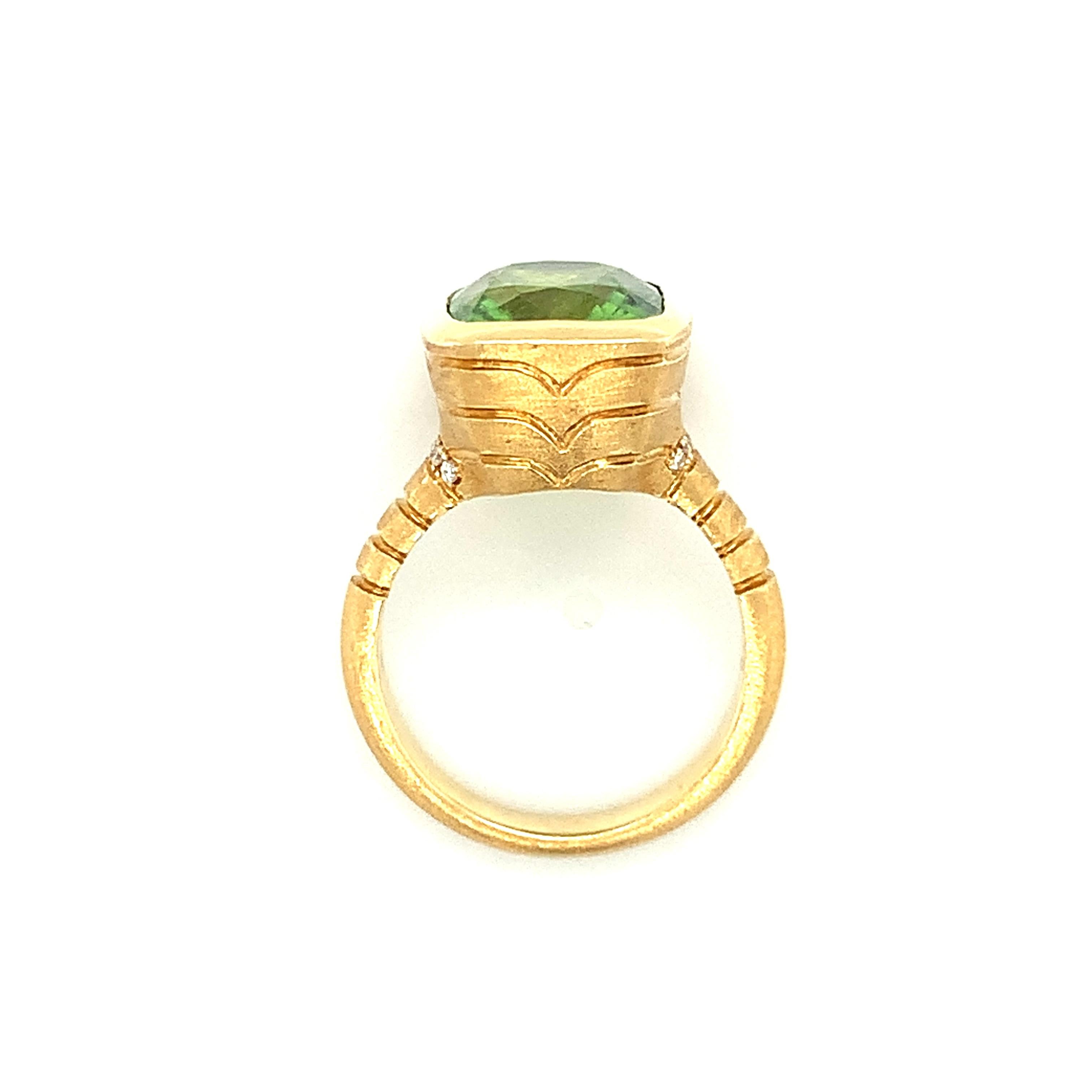 Peridot and Diamond, 18k Yellow Gold Handmade Bezel Ring, 7.88 Carats  In New Condition For Sale In Los Angeles, CA