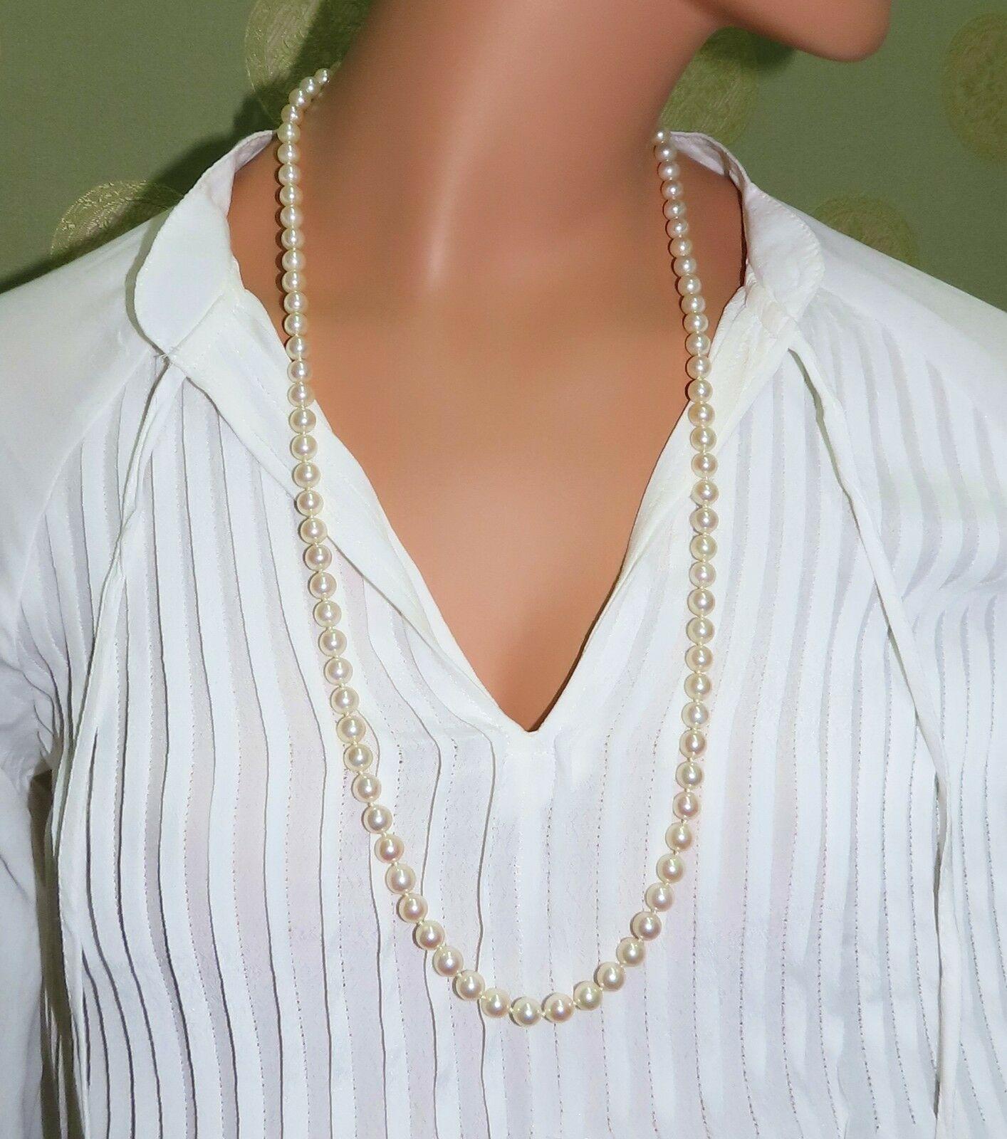 Natural Japanese Akoya Pearls Necklace 14 Karat In New Condition In New York, NY