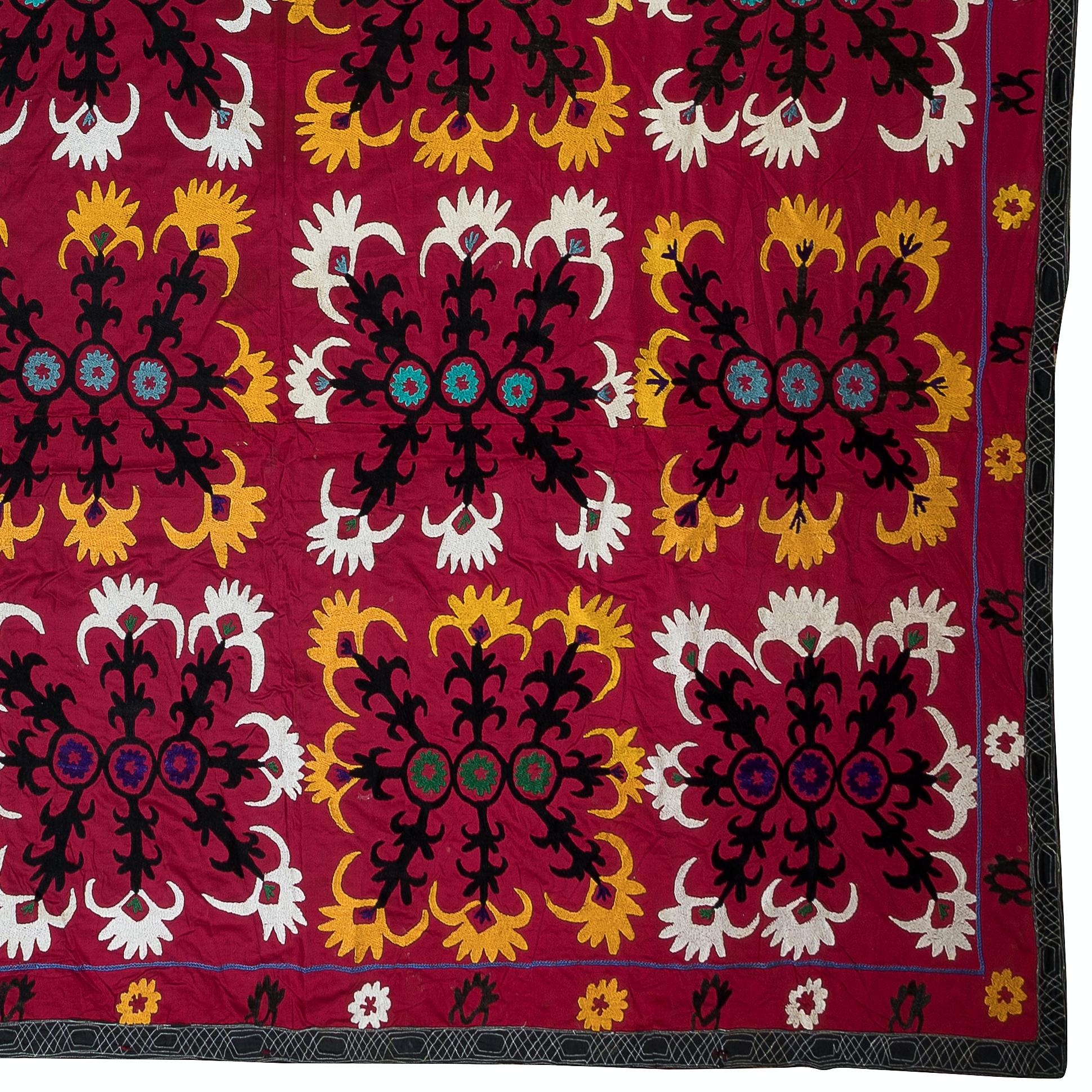 Embroidered 7.8x10.7 ft Silk Hand Embroidery Bed Cover, Uzbek Throw in Red, Vintage Blanket For Sale