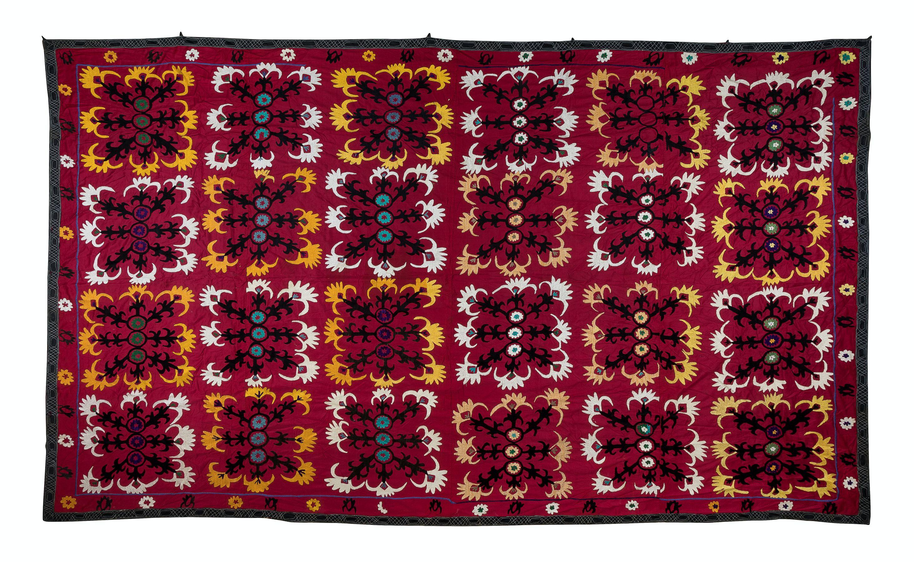20th Century Vintage Silk Hand Embroidery Bed Cover, Uzbek Suzani Textile Throw For Sale